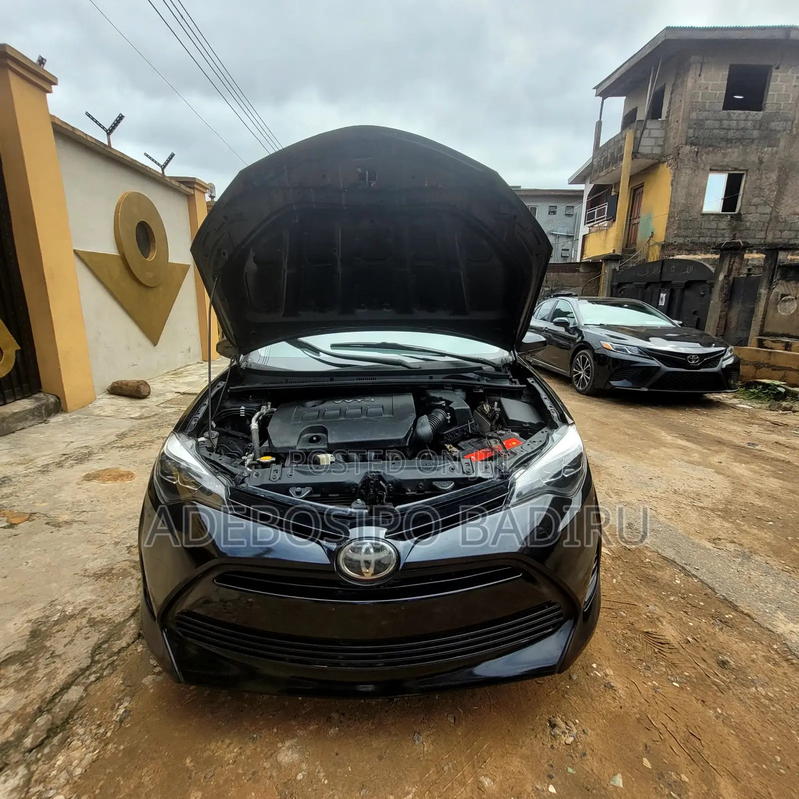 Toyota Corolla LE (1.8L 4cyl 2A) 2018 Blue