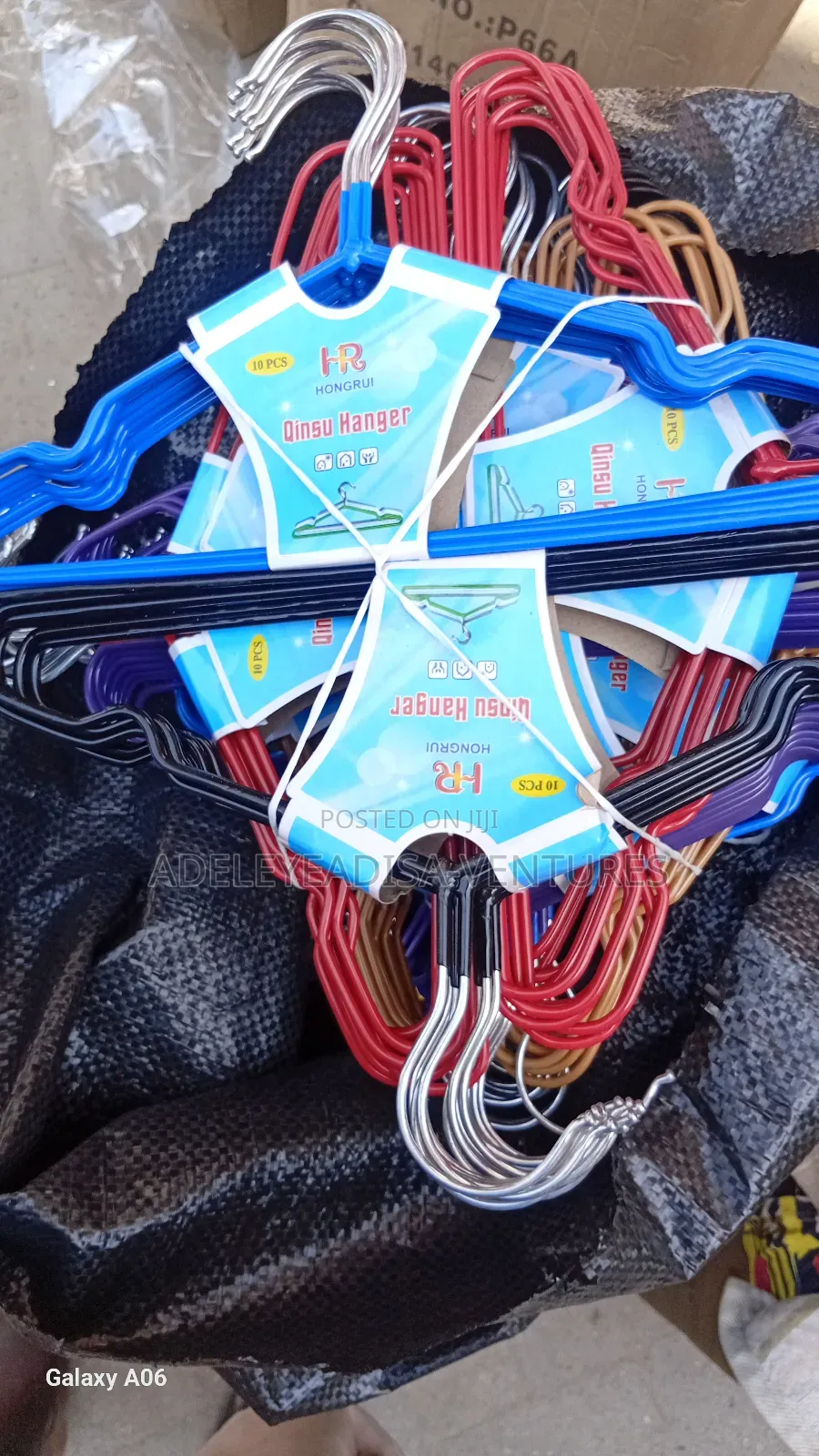 Kid Colourful Hanger 10 in Packs