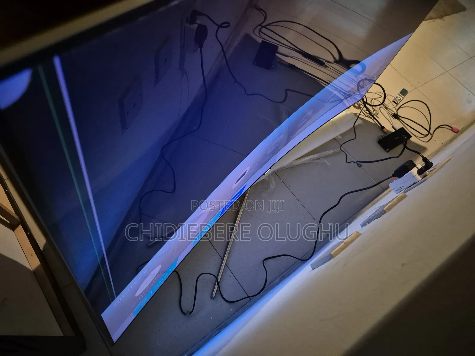 65inches Smart Curved Samsung TV Qled
