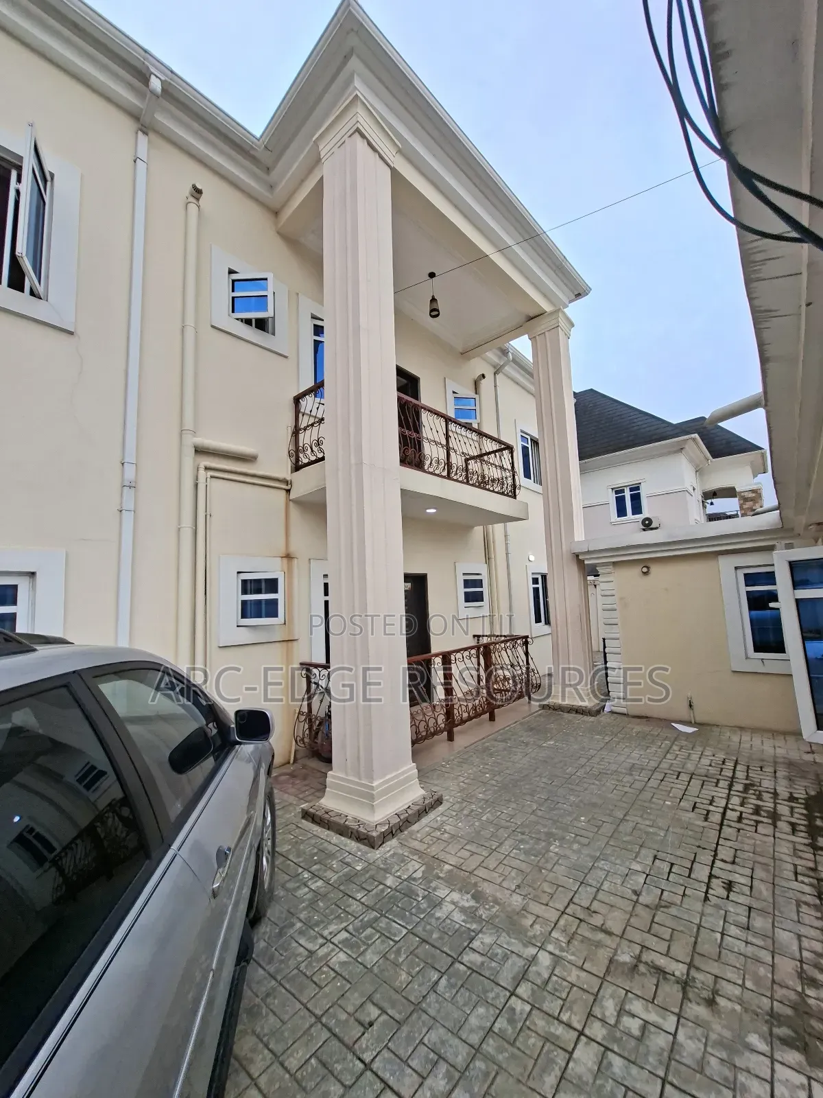 3bdrm Block of Flats in Ago Palace for sale