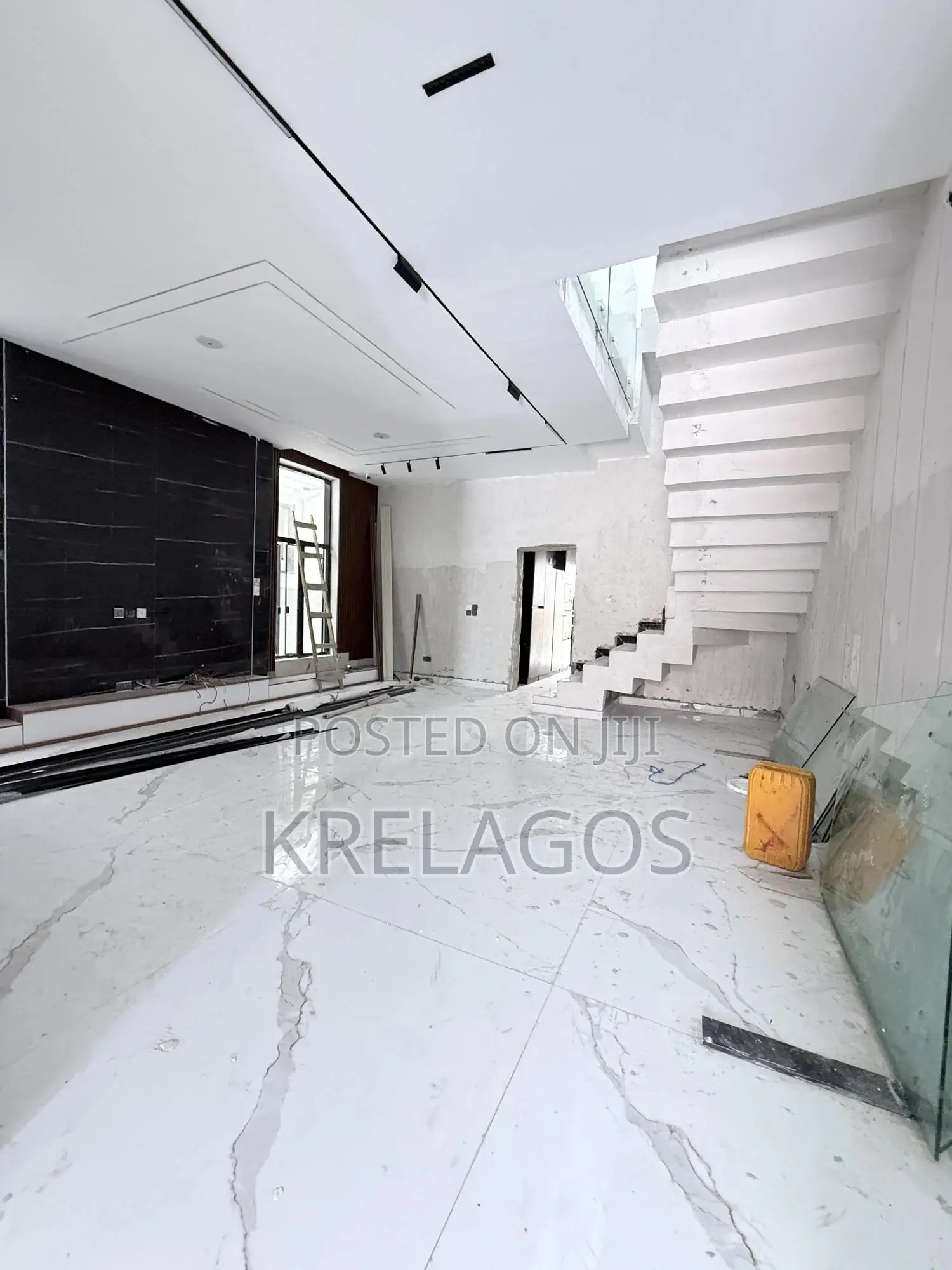 5bdrm Duplex in Lekki Phase 1 for sale