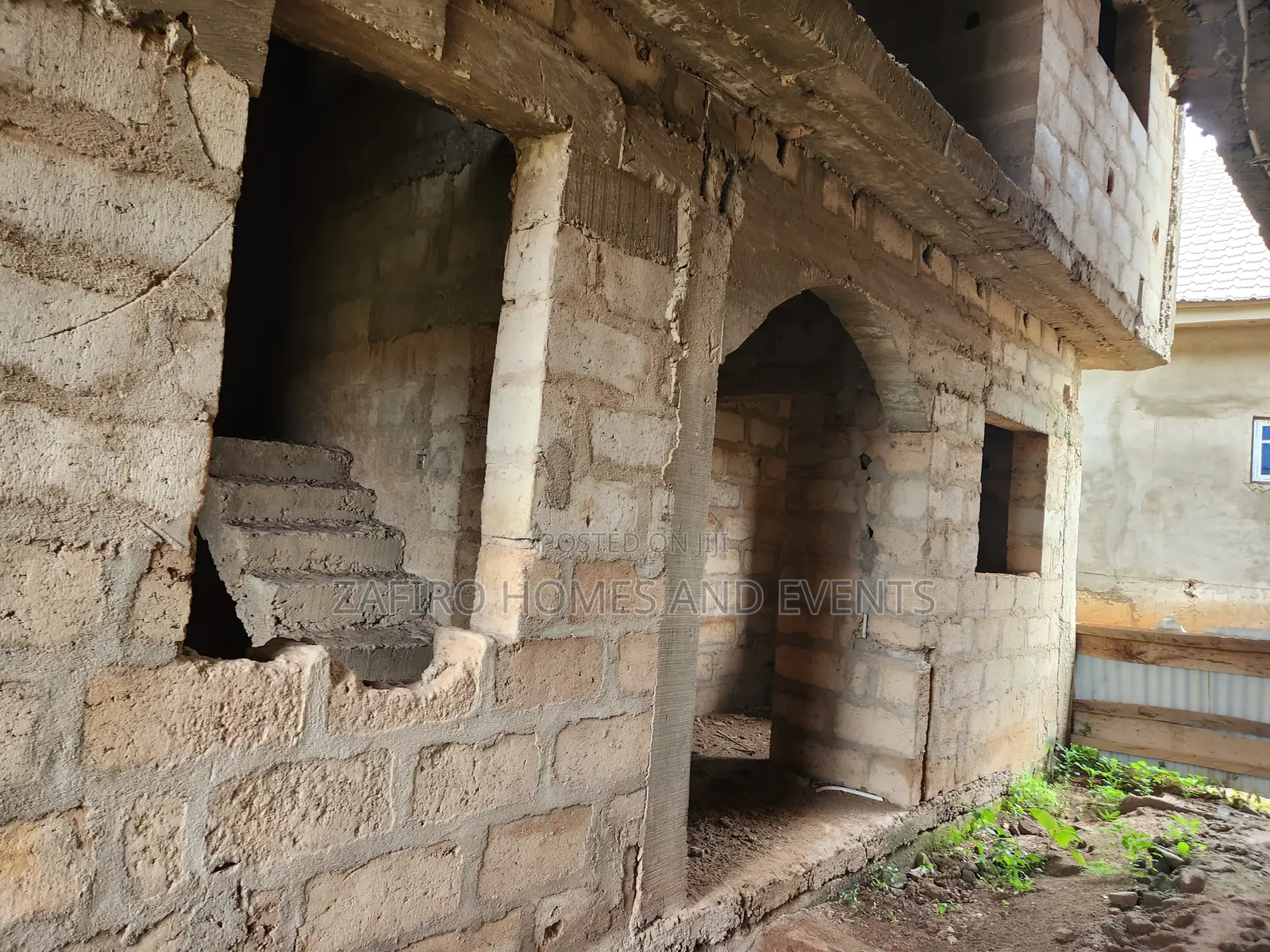 8bdrm Block of Flats in Owode Estate, Apata for sale