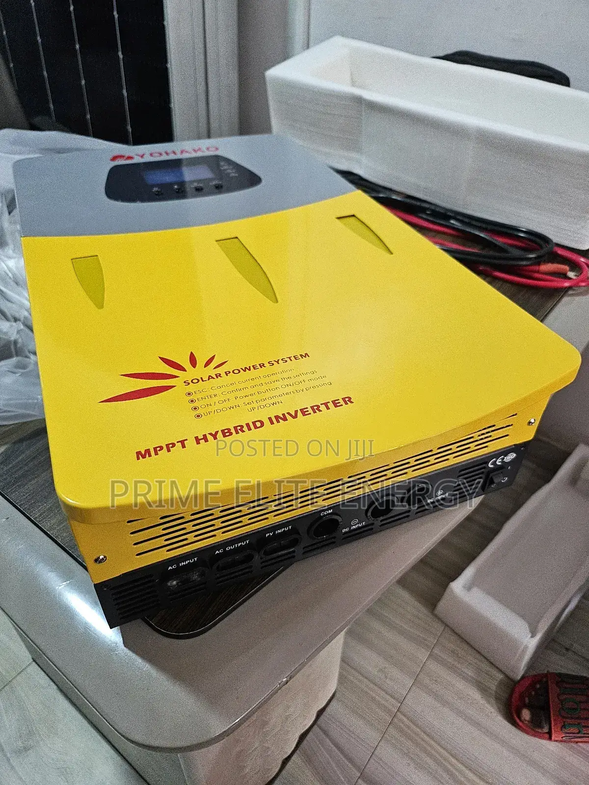 Yohako 3.5kva Hybrid Inverter 24v.