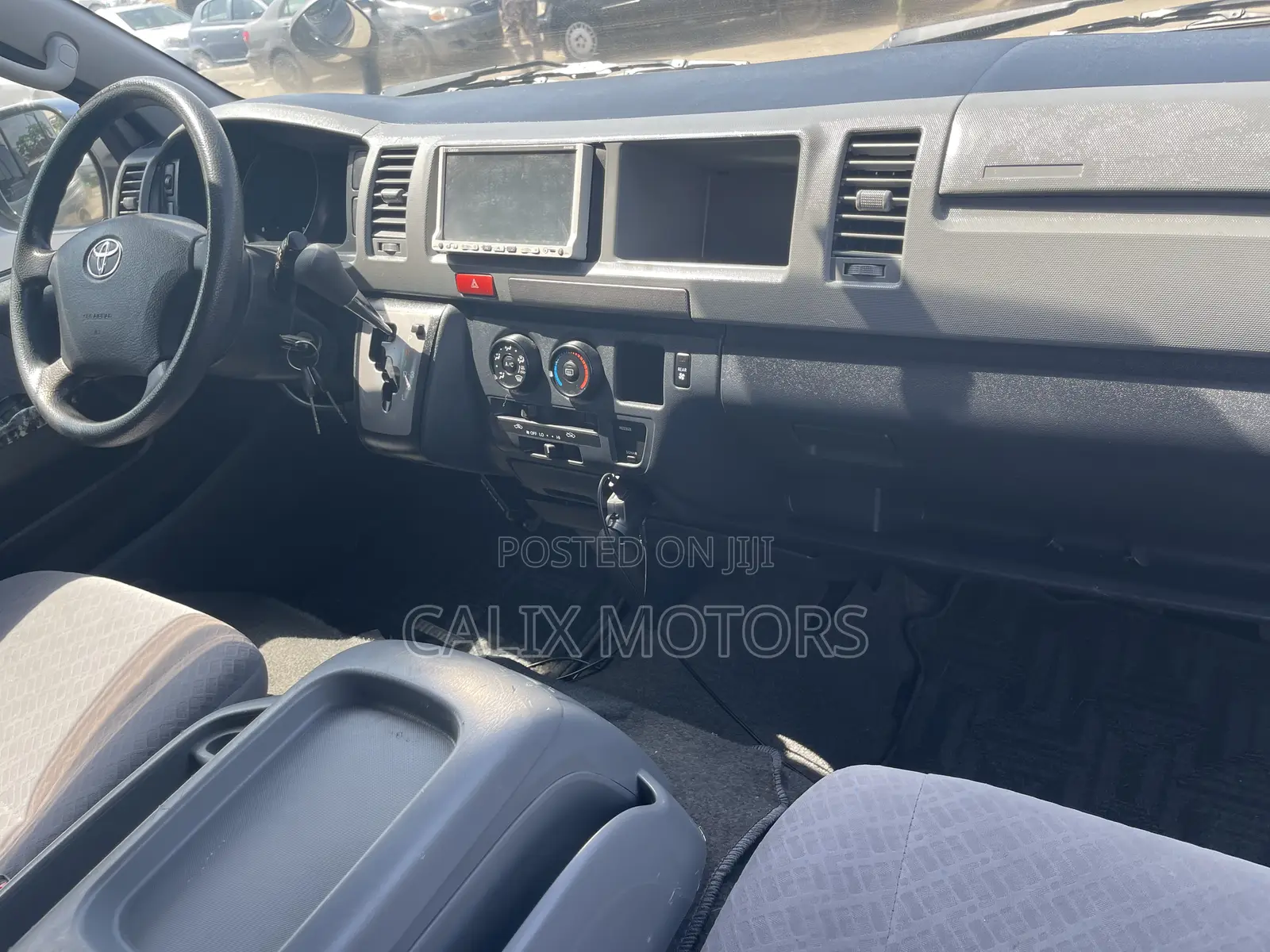 Toyota HiAce 2017 Grey