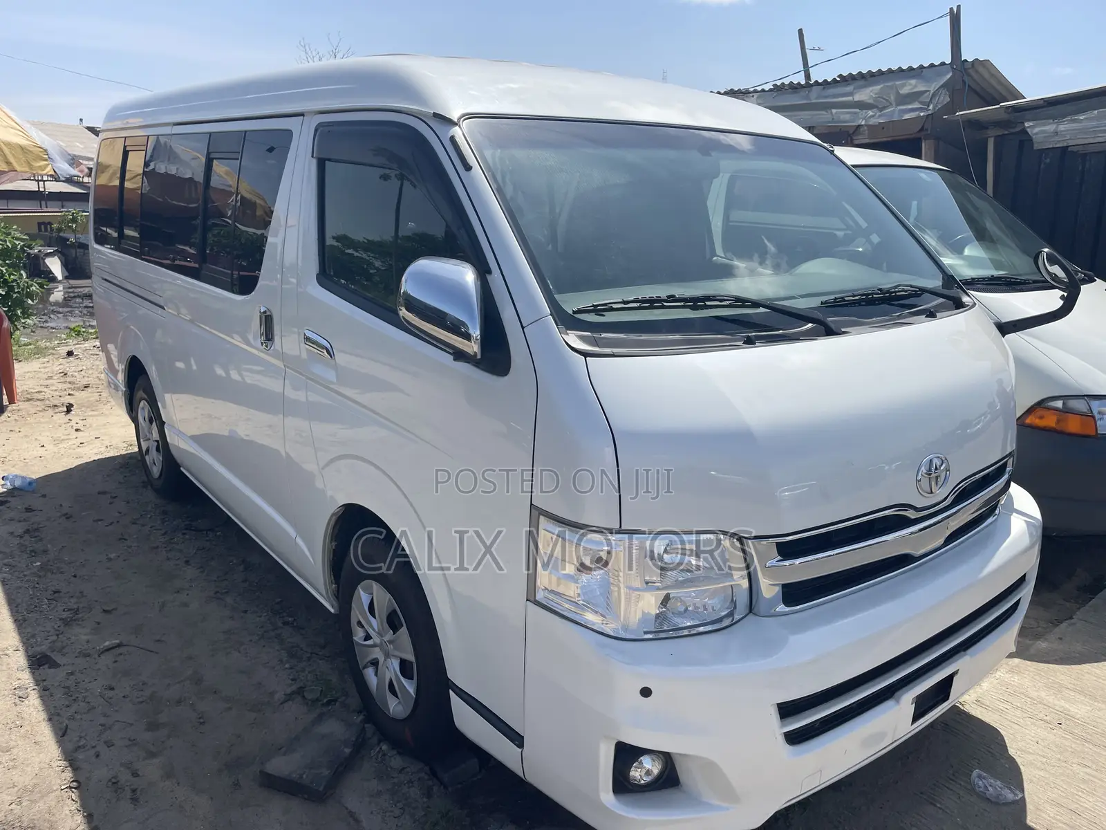 Toyota HiAce 2017 White
