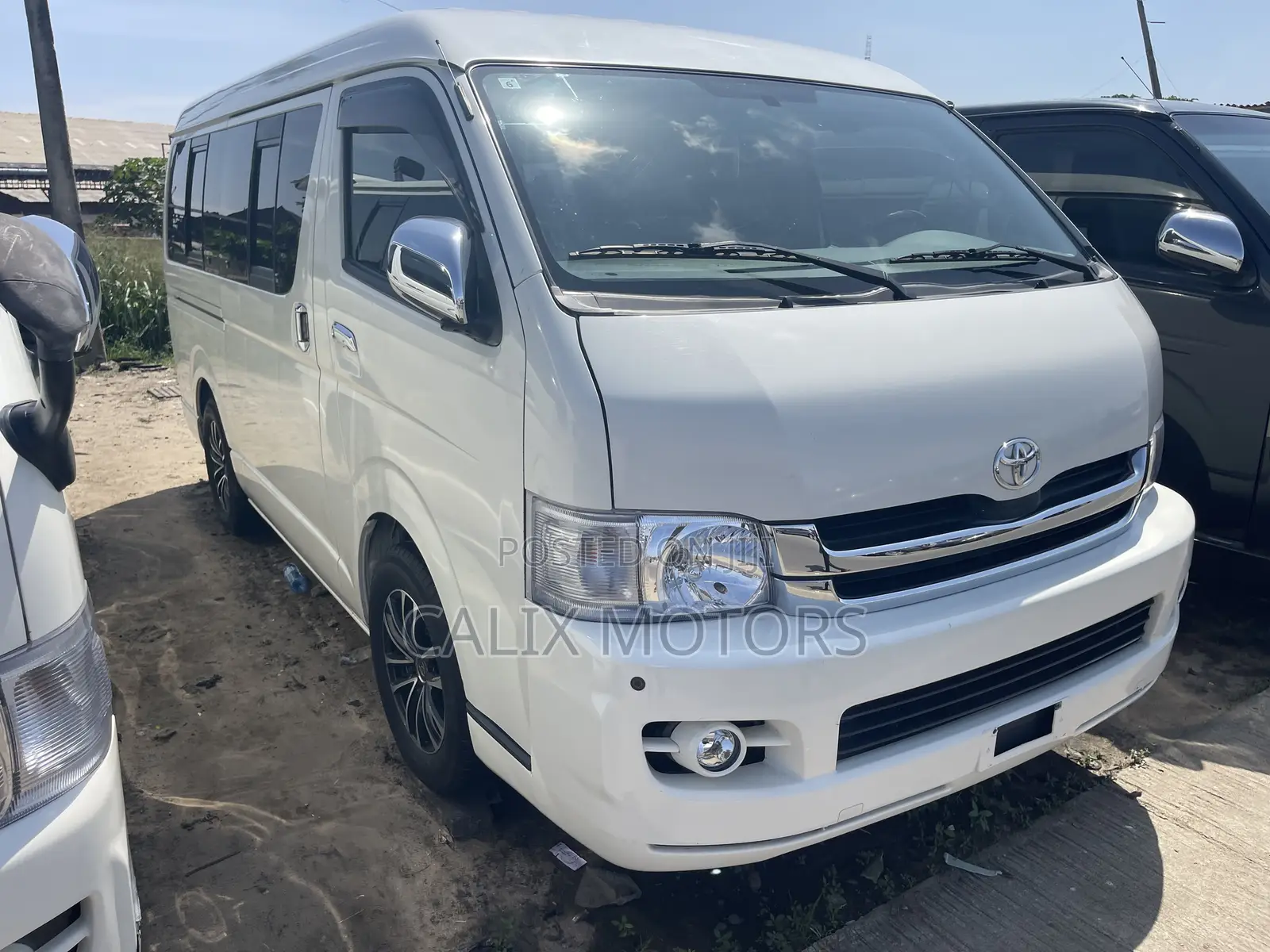 Toyota HiAce 2016 White