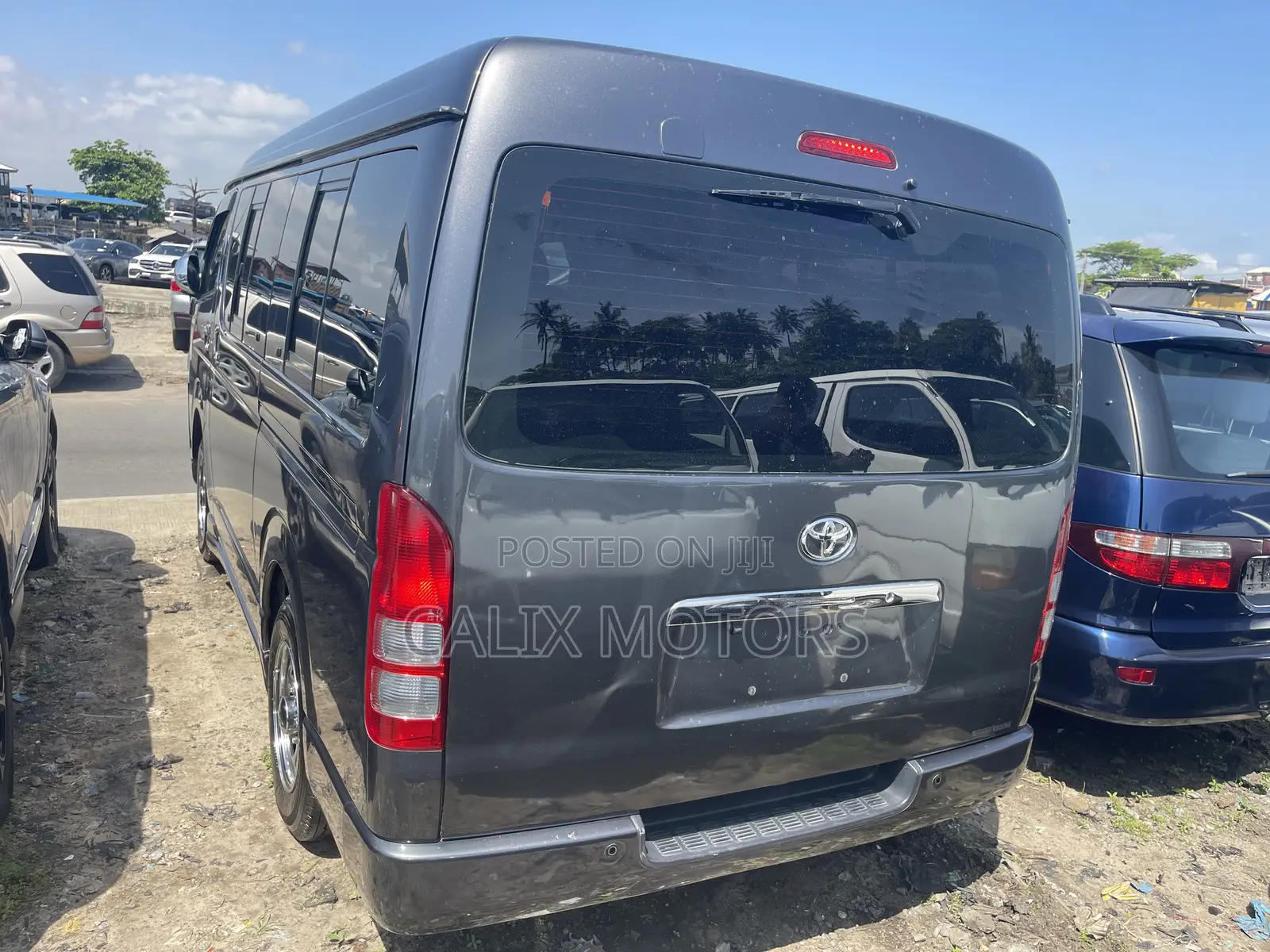 Toyota HiAce 2017 Grey