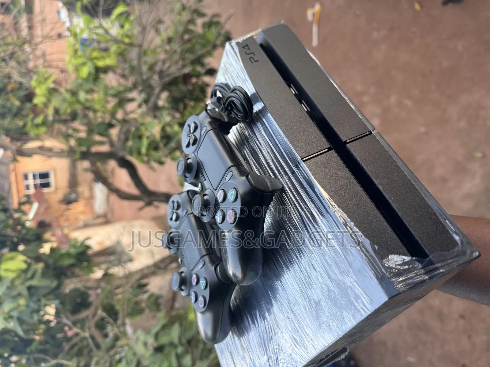 Clean Black Playstation 4