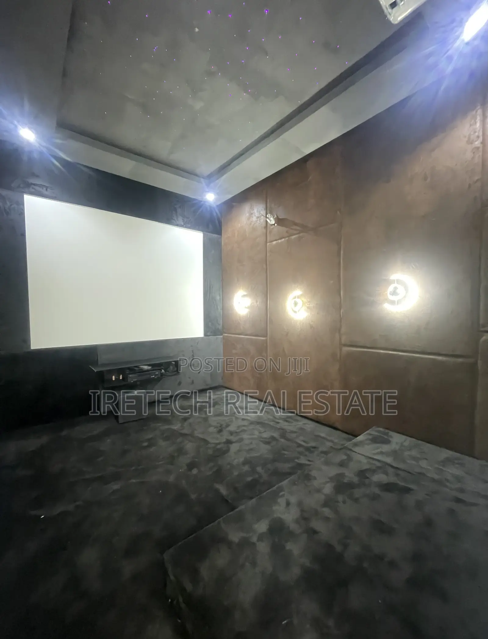 5bdrm Duplex in Megamound Estate for sale