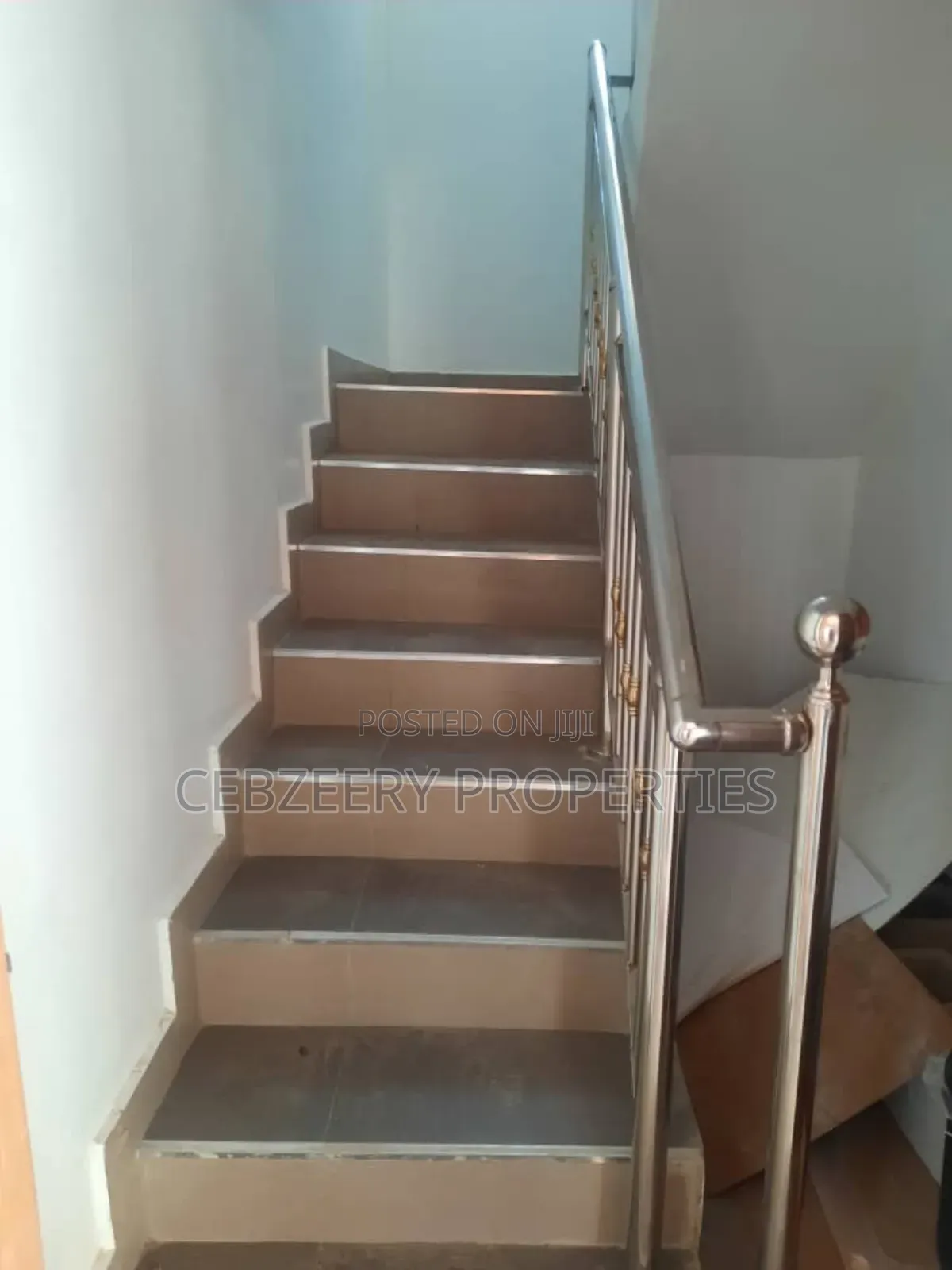 3bdrm Apartment in Ikeja GRA for rent