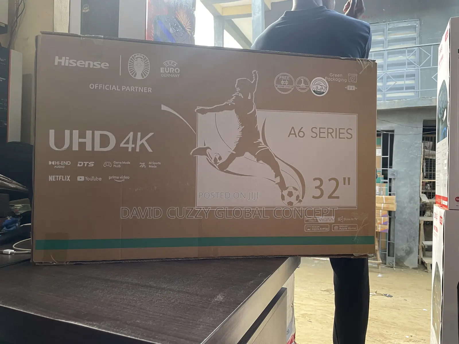 Hisense 32 Inches Smart Frameless Tv