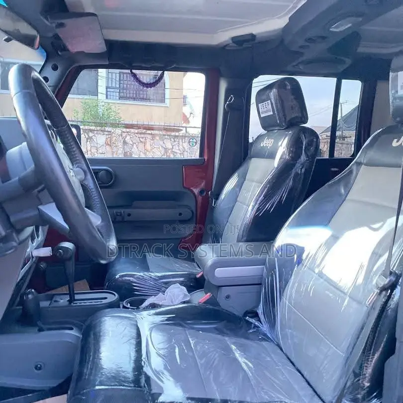 Jeep Wrangler Unlimited Sahara 2010 Burgundy