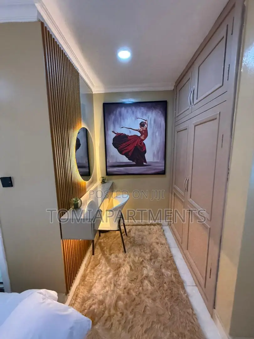 Luxury 1 Bedroom Shortlet Apartment With Ps5 in Lekki Phase 1