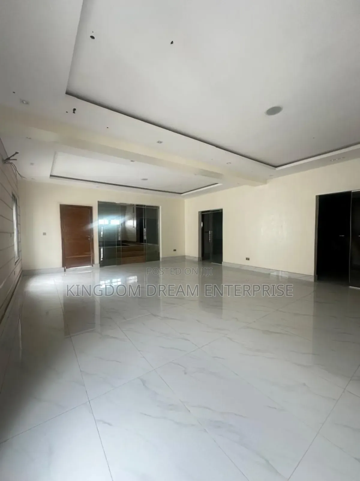 5bdrm Duplex in Lekki Phase 1 for sale