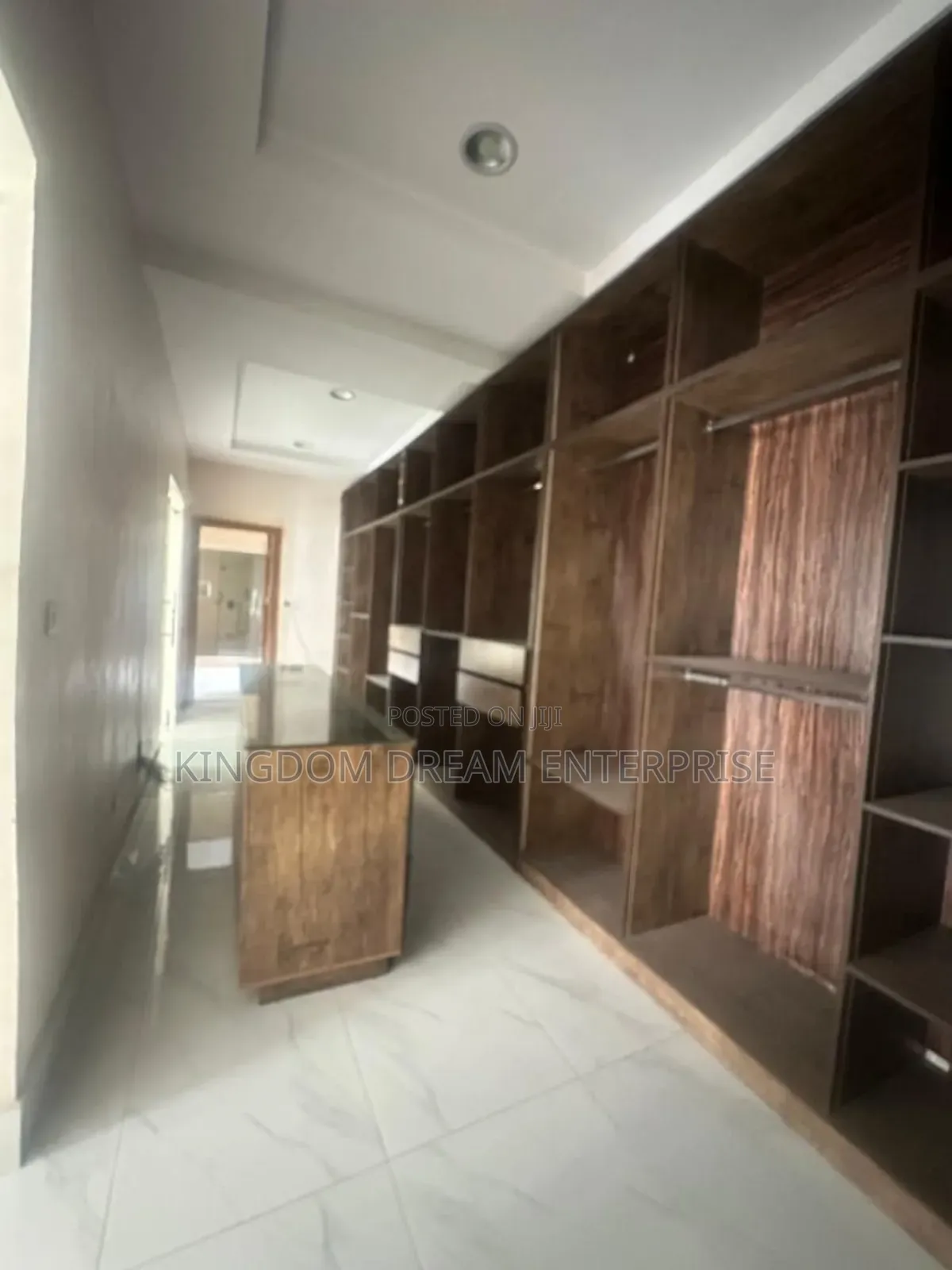 5bdrm Duplex in Lekki Phase 1 for sale