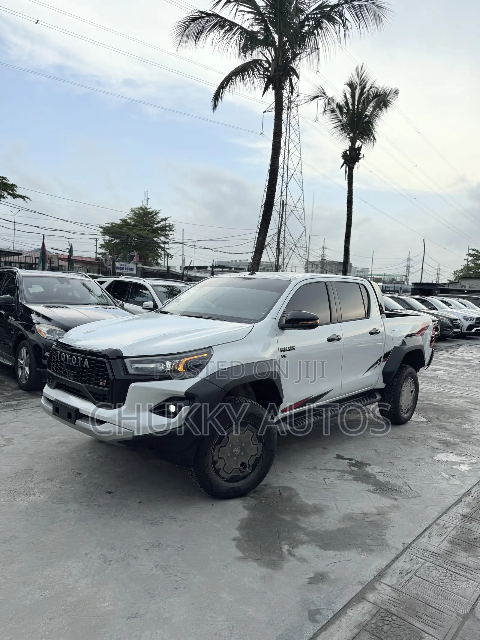 New Toyota Hilux 2025 White