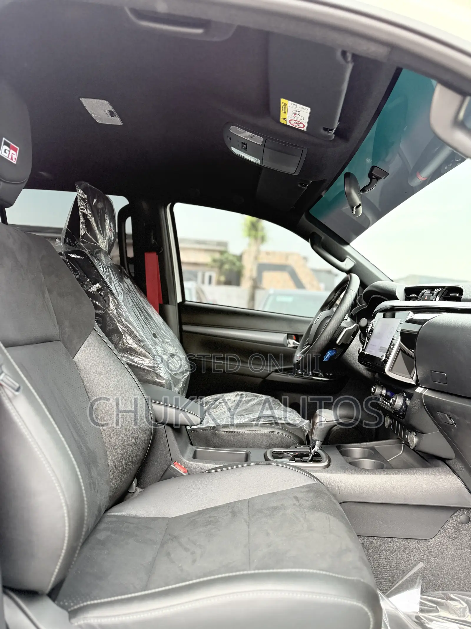 New Toyota Hilux 2025 White