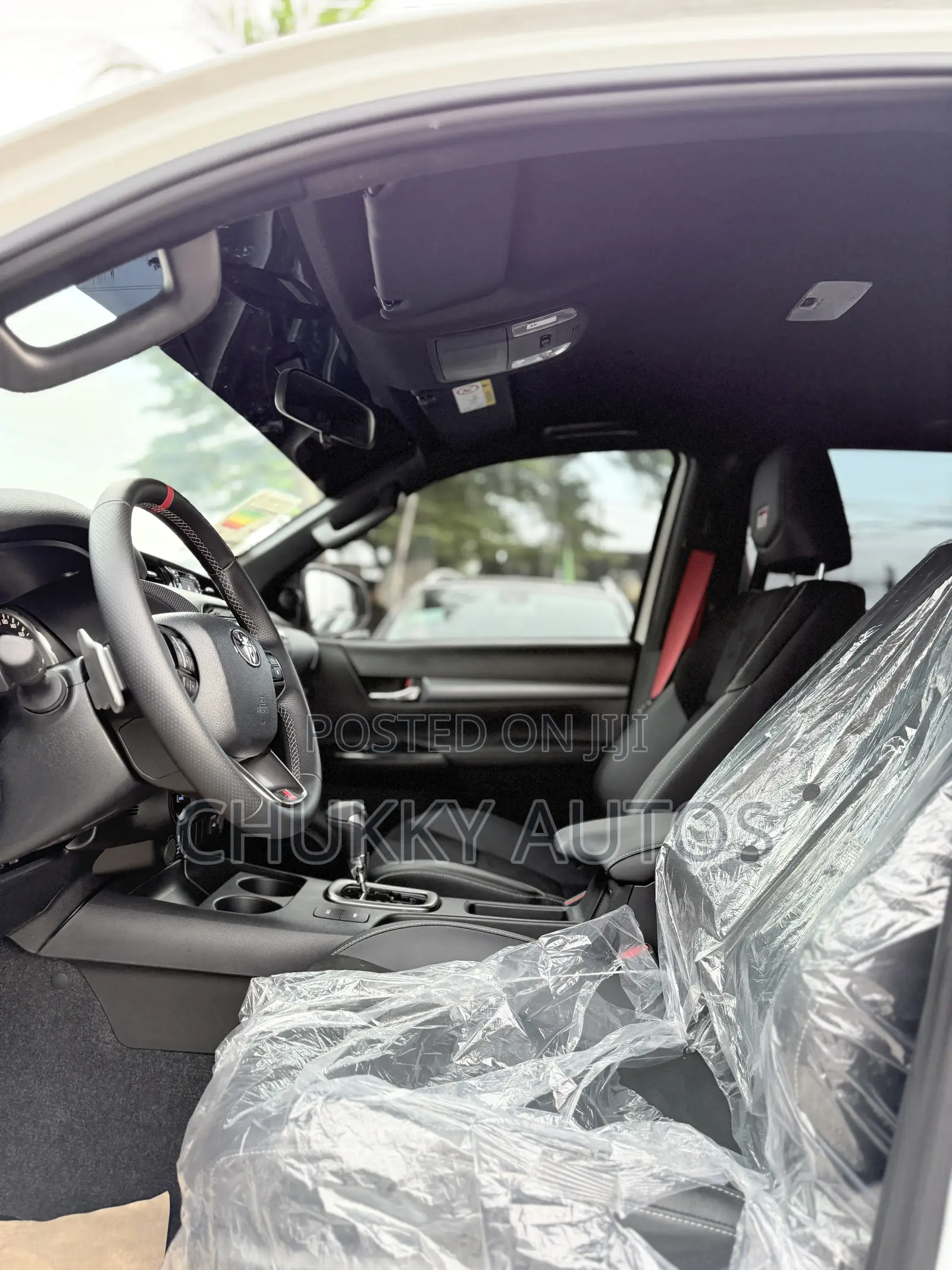 New Toyota Hilux 2025 White