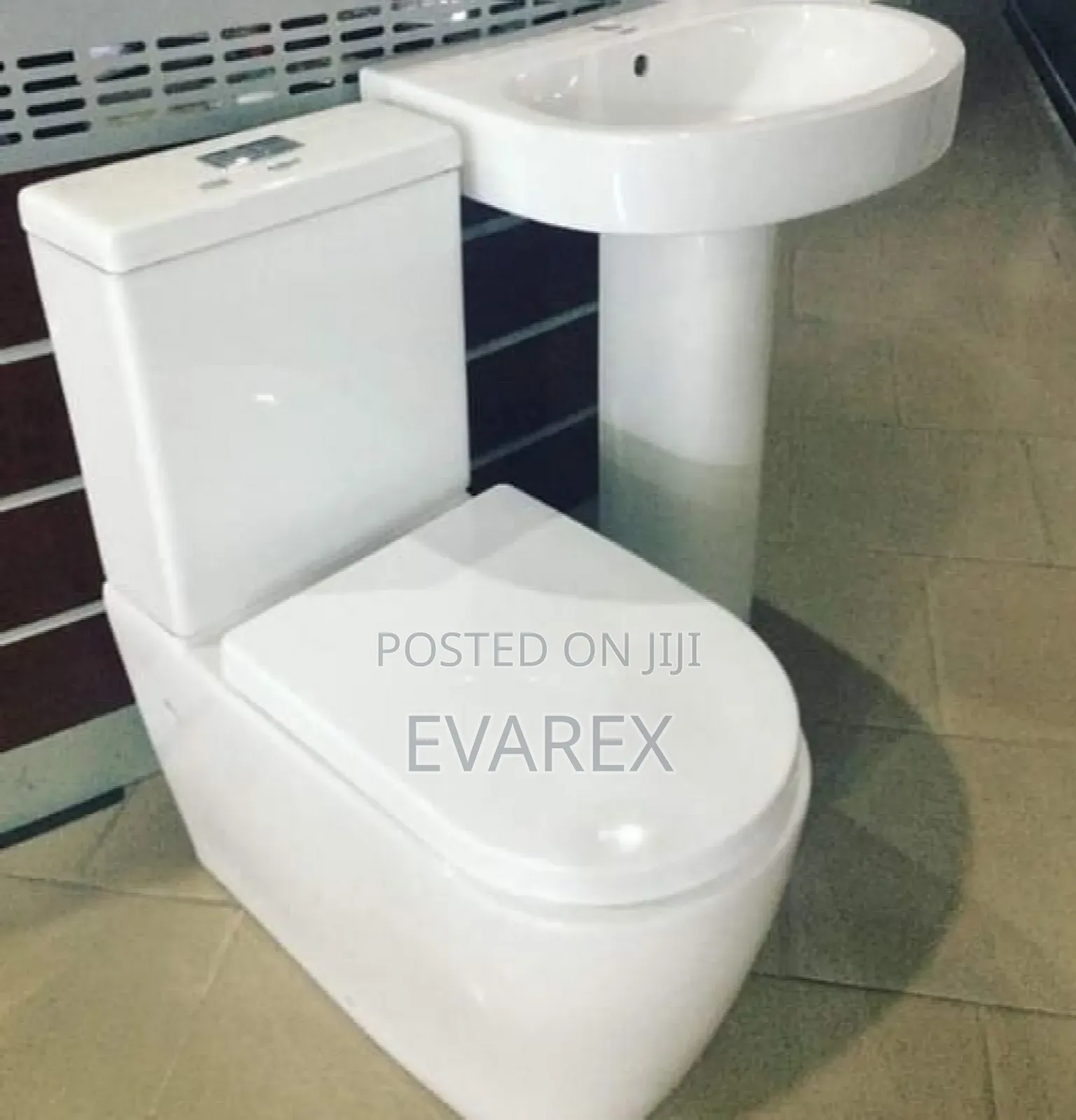 Executive Wc With Basin