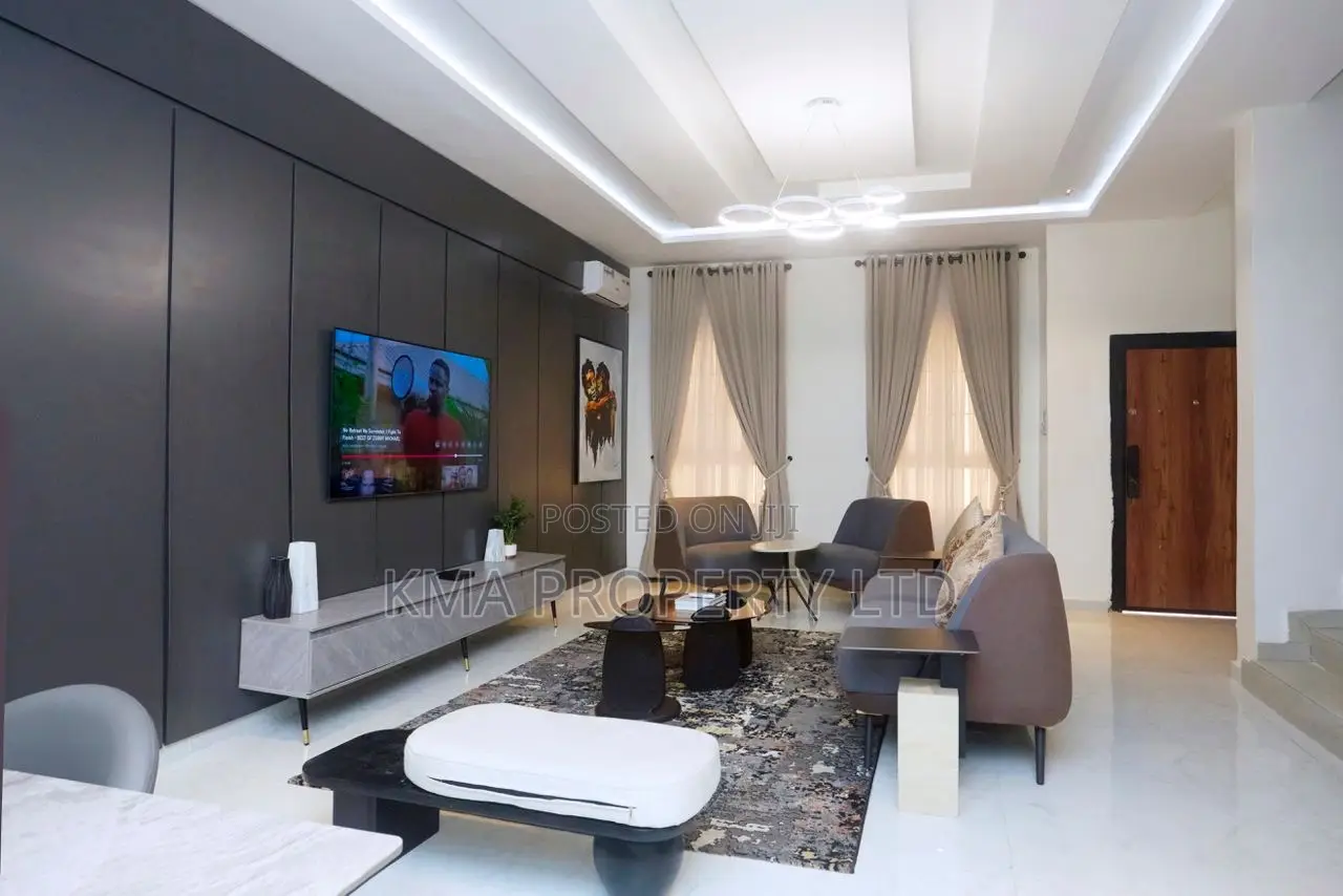 Luxurious 3 Bedroom Apartment