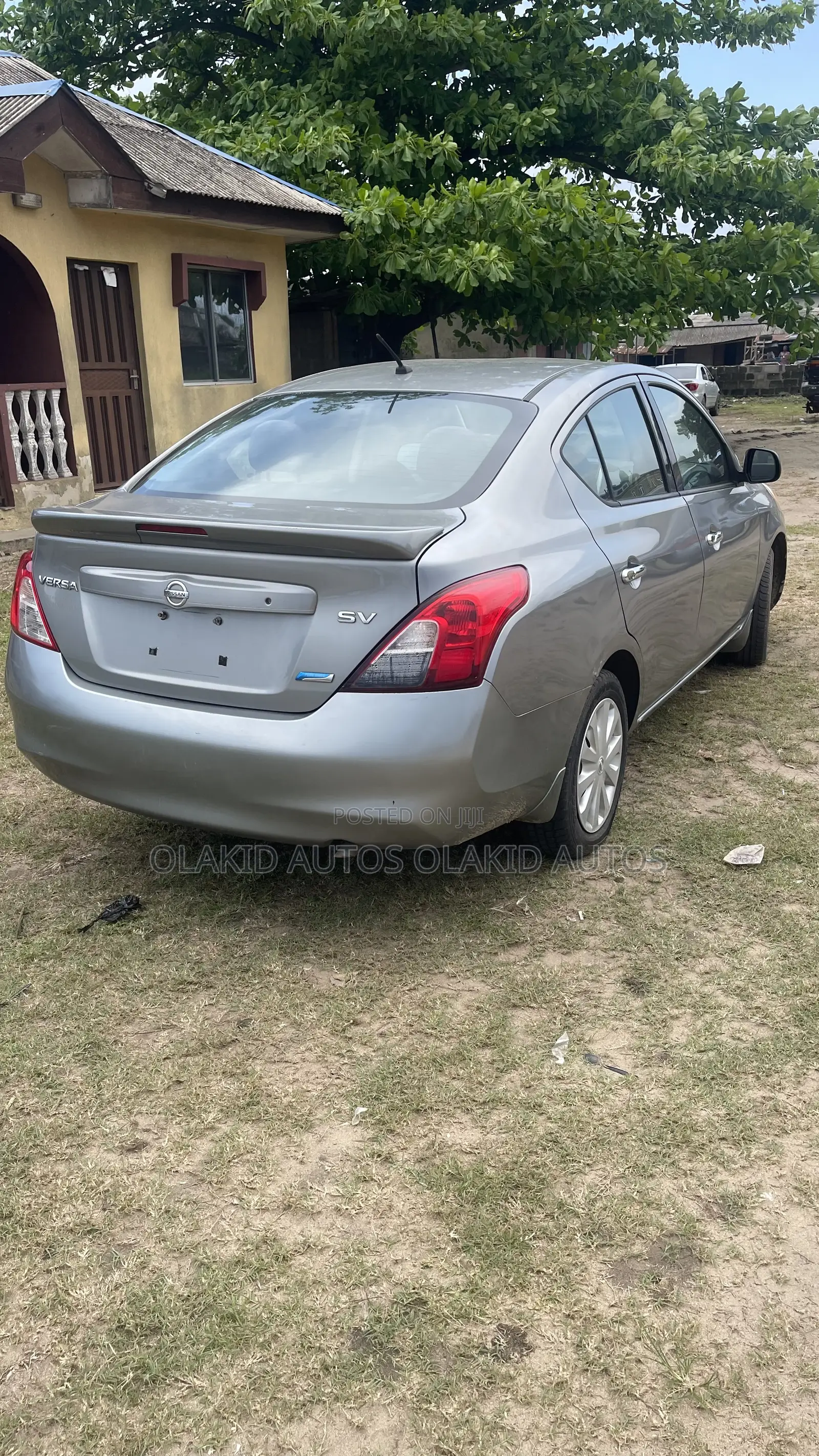 Nissan Versa 1.6 S Plus 4dr Sedan (1.6L 4cyl CVT) 2014 Silver