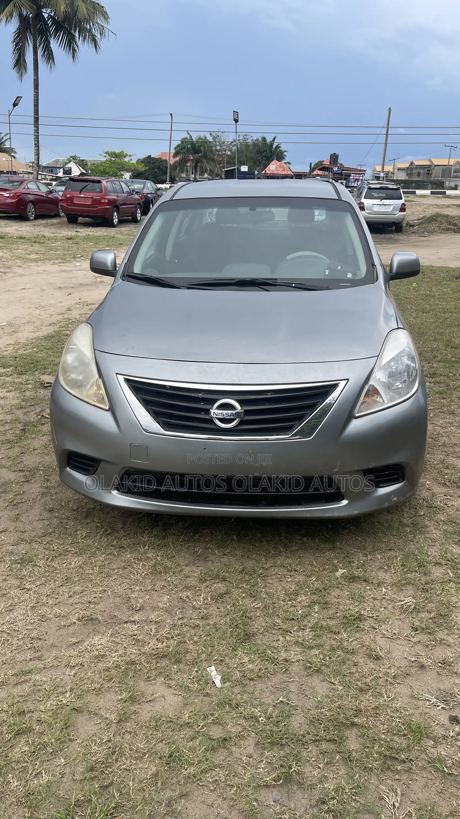 Nissan Versa 1.6 S Plus 4dr Sedan (1.6L 4cyl CVT) 2014 Silver
