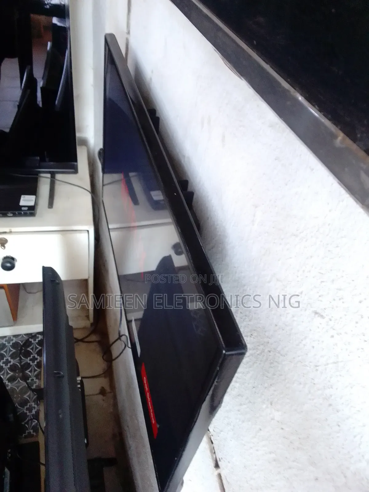 Newly Arrived 32imch Finlux Full Smart Tv, Ultra Slim,Uk Imported