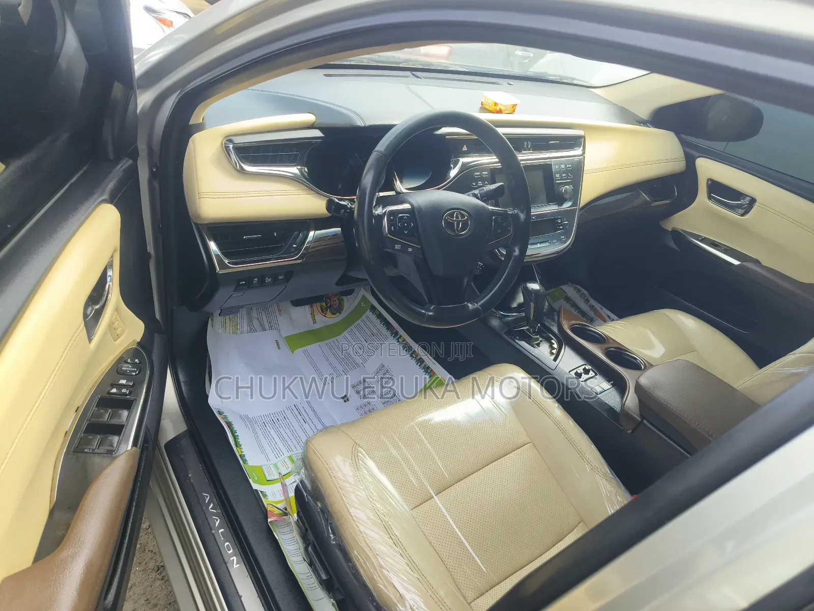 Toyota Avalon Limited Sedan FWD (3.5L 6cyl 6A) 2013 Gold