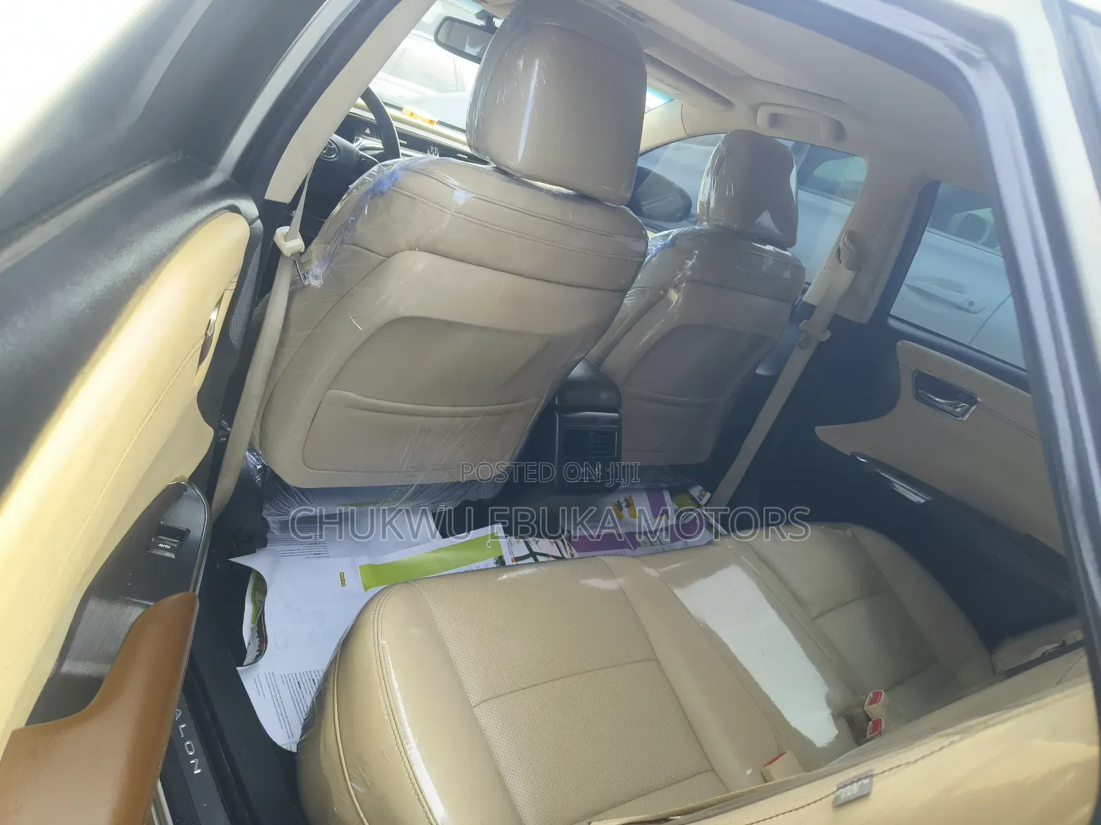 Toyota Avalon Limited Sedan FWD (3.5L 6cyl 6A) 2013 Gold