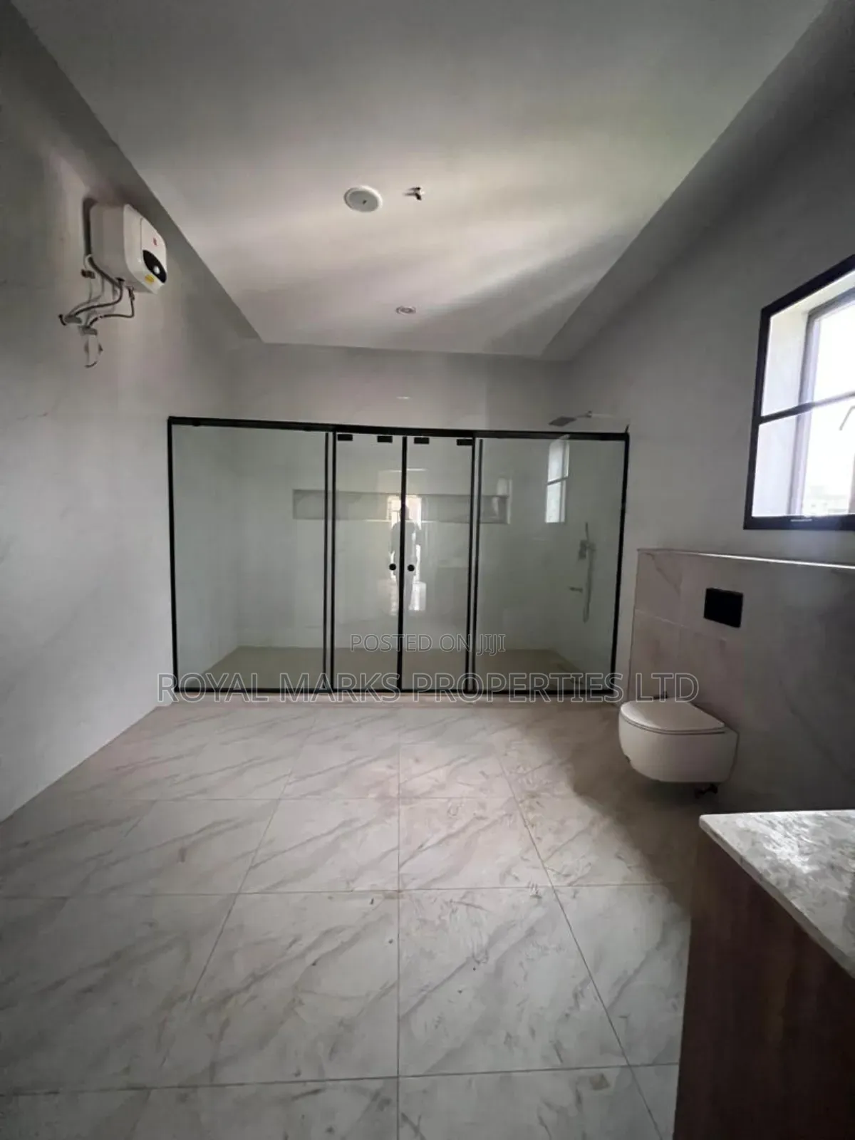 5bdrm Duplex in Utako for sale