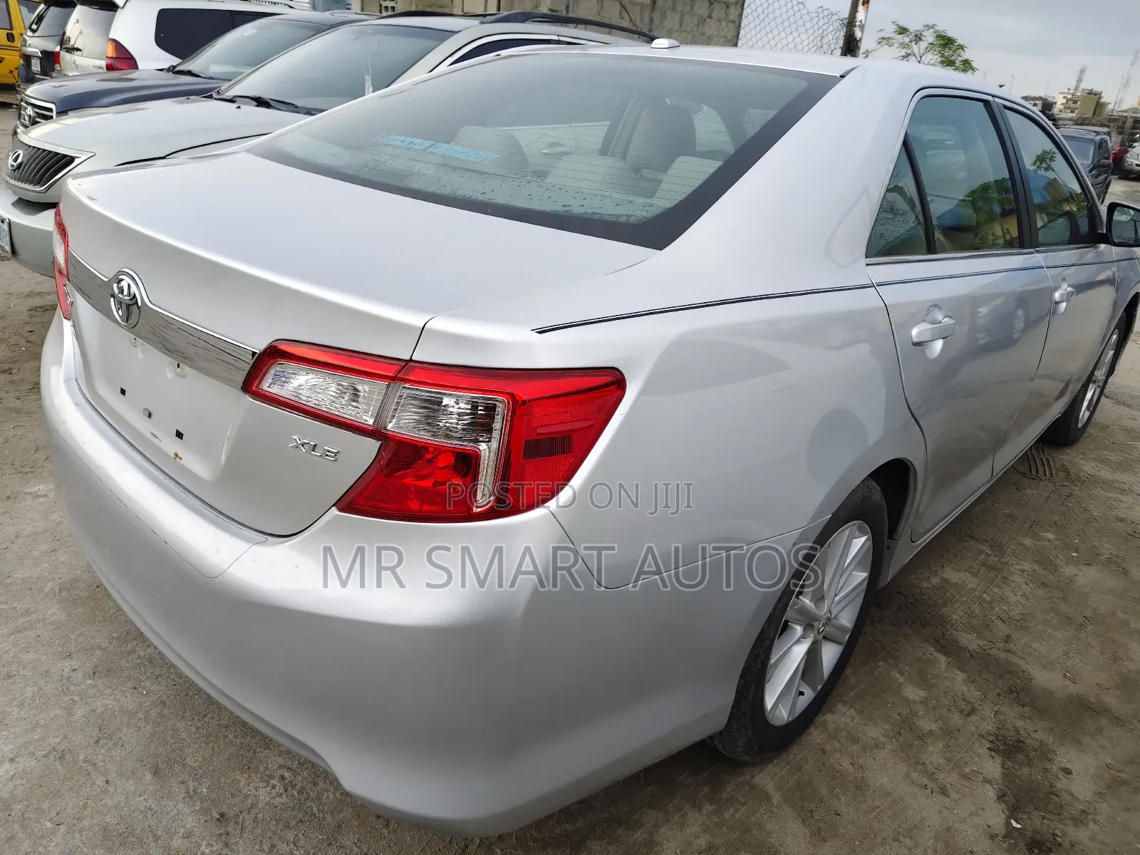 Toyota Camry XLE V6 4dr Sedan (3.5L 6cyl 6A) 2013 Silver