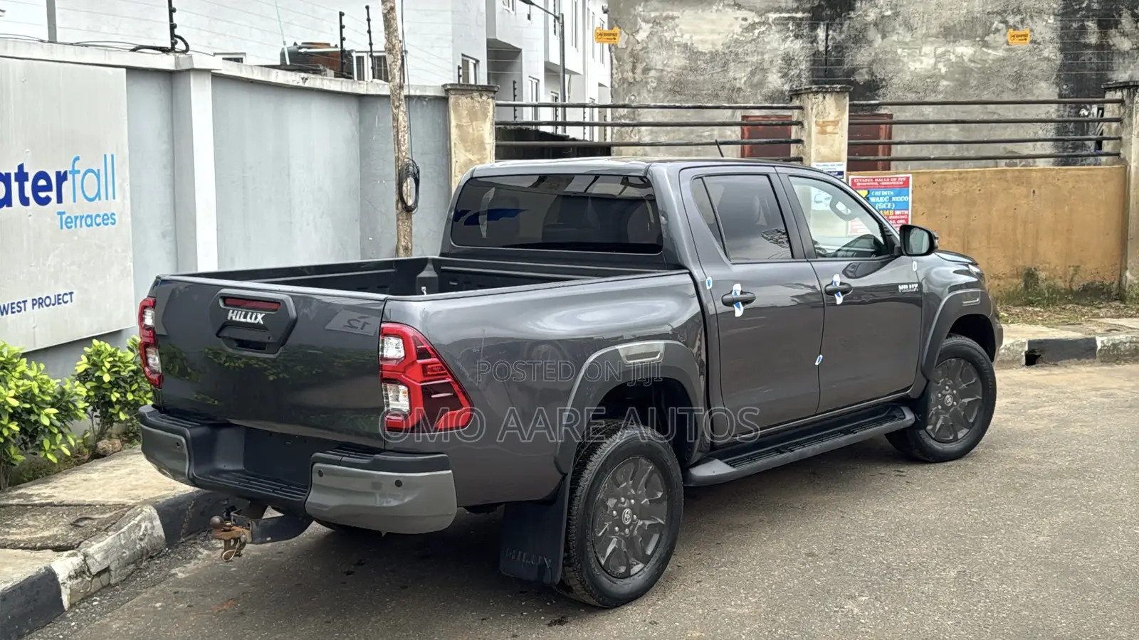 Toyota Hilux 2022 Gray