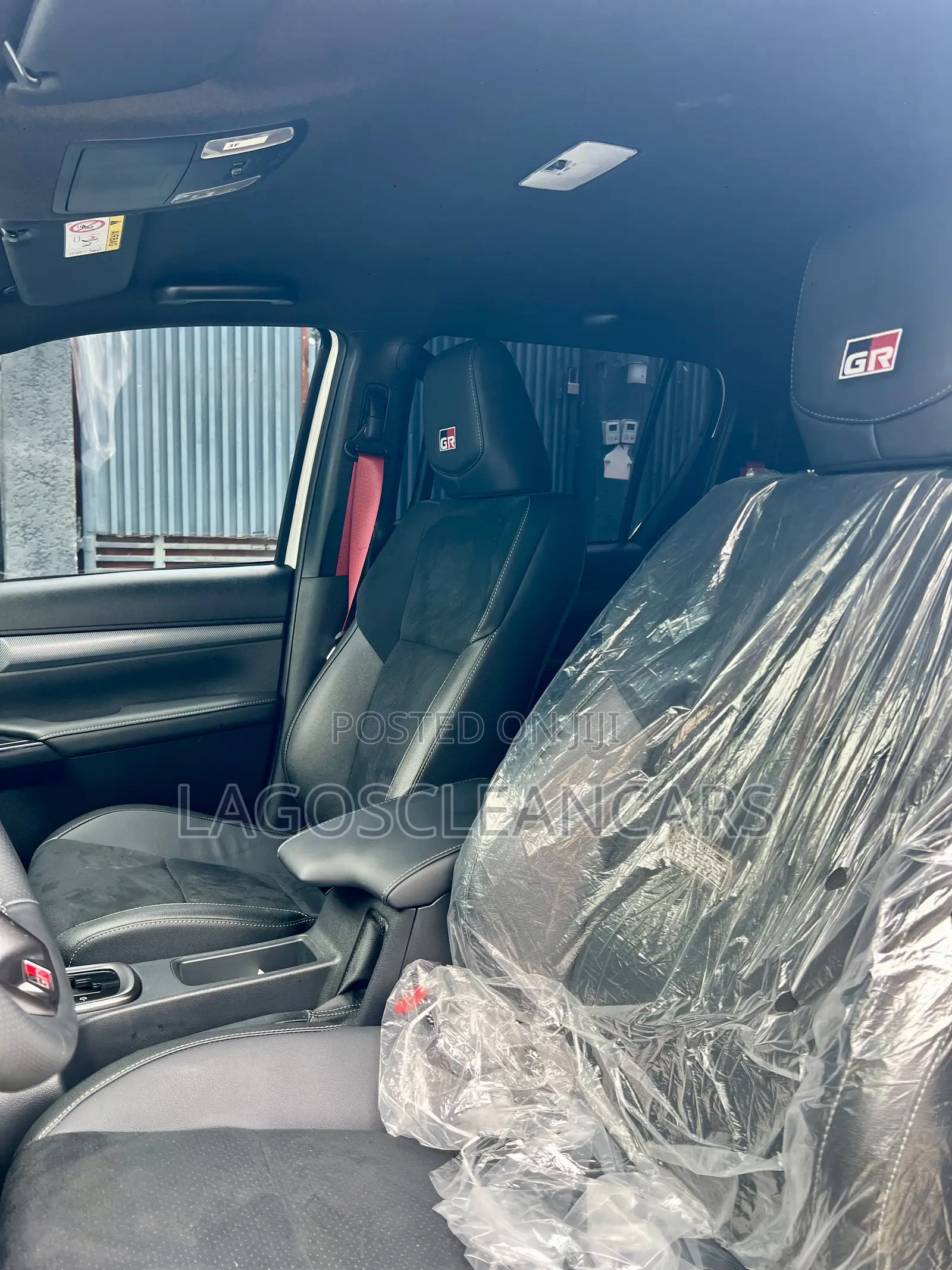 New Toyota Hilux 2025 White