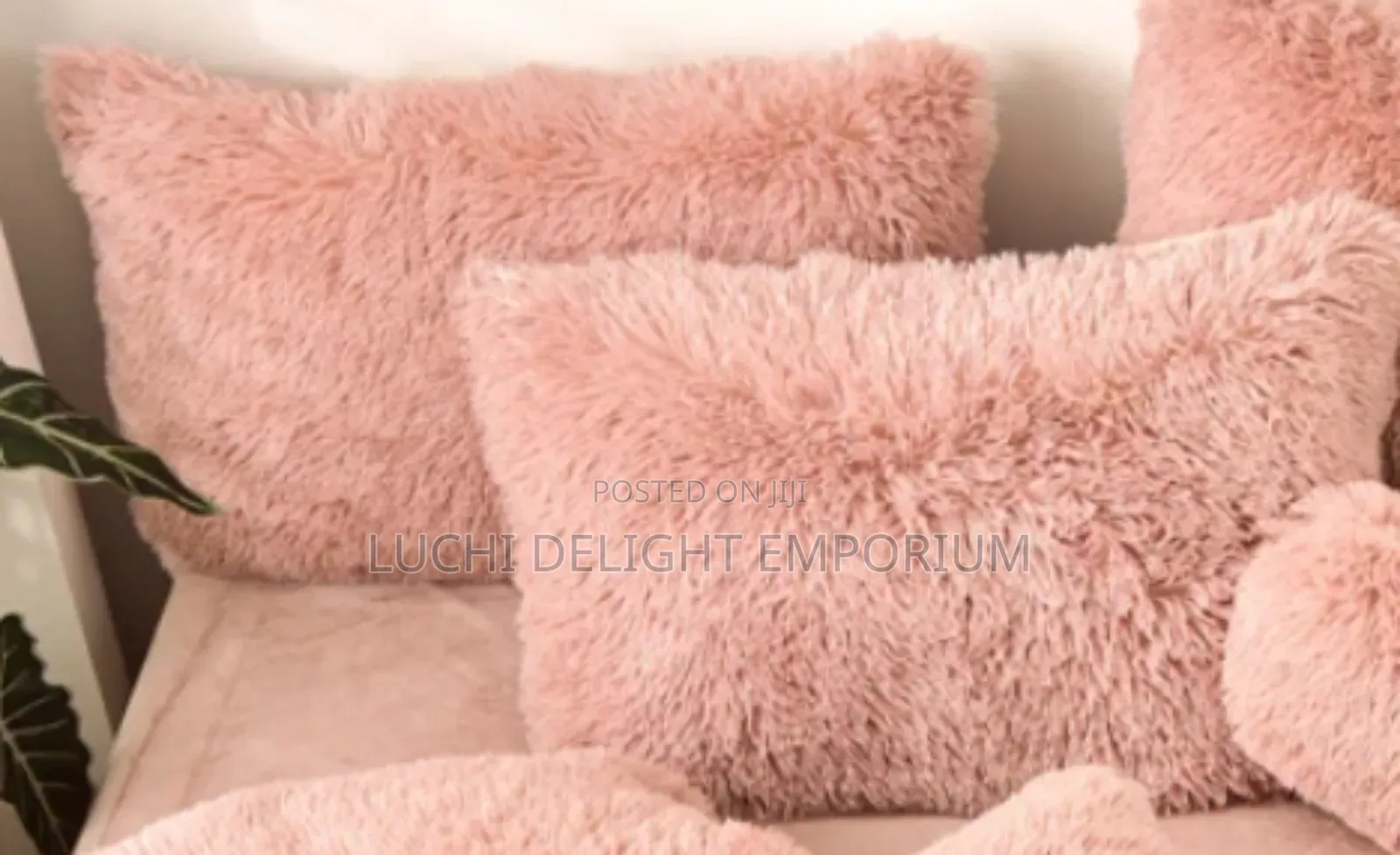 Luxury Blanket With 2 Throw Pillows – Soft, Stylish Comfortable-6/6