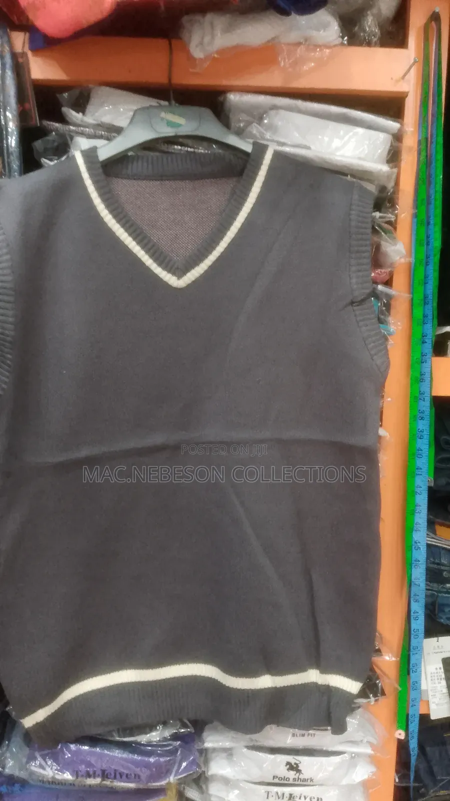 Macnebeson Sleeveless Sweater
