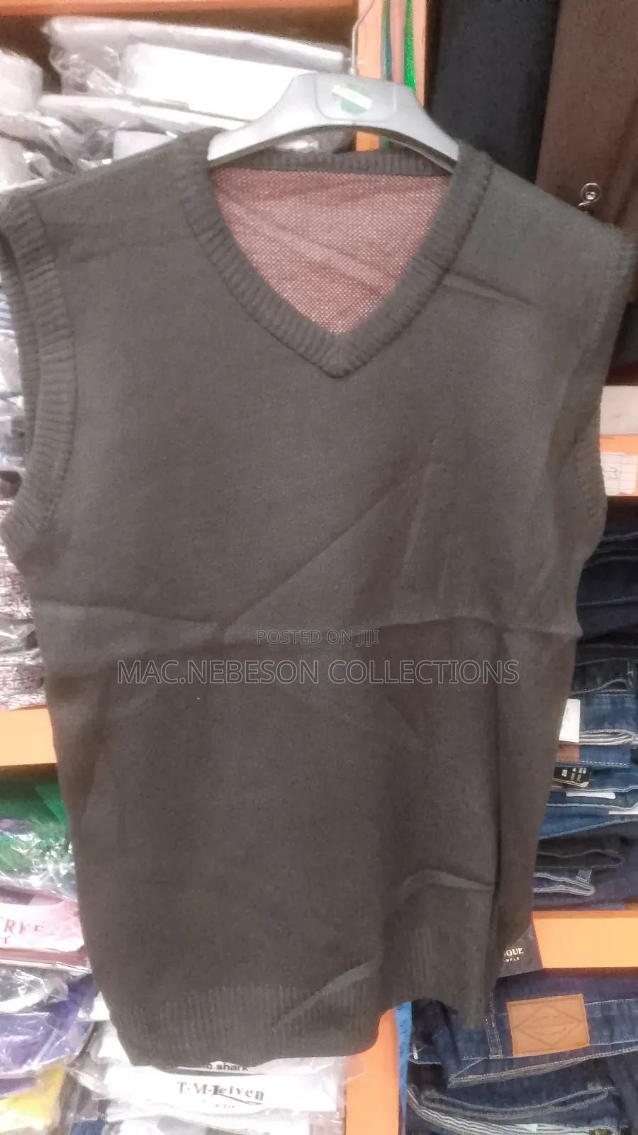 Macnebeson Sleeveless Sweater
