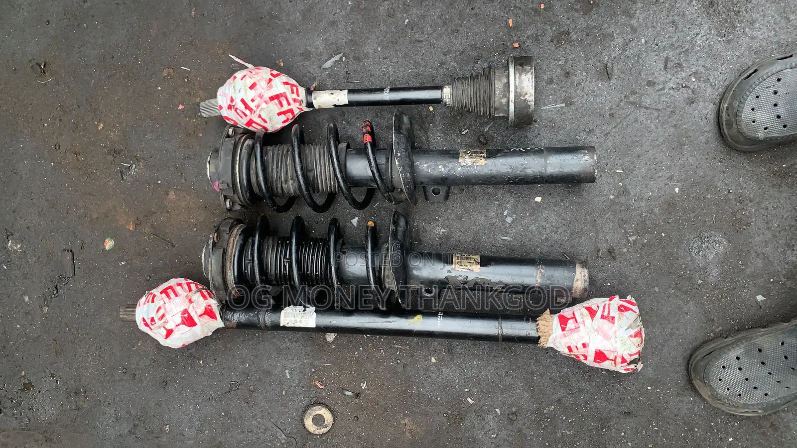 Complete Front Shock and Shaft Volkswagen Passat