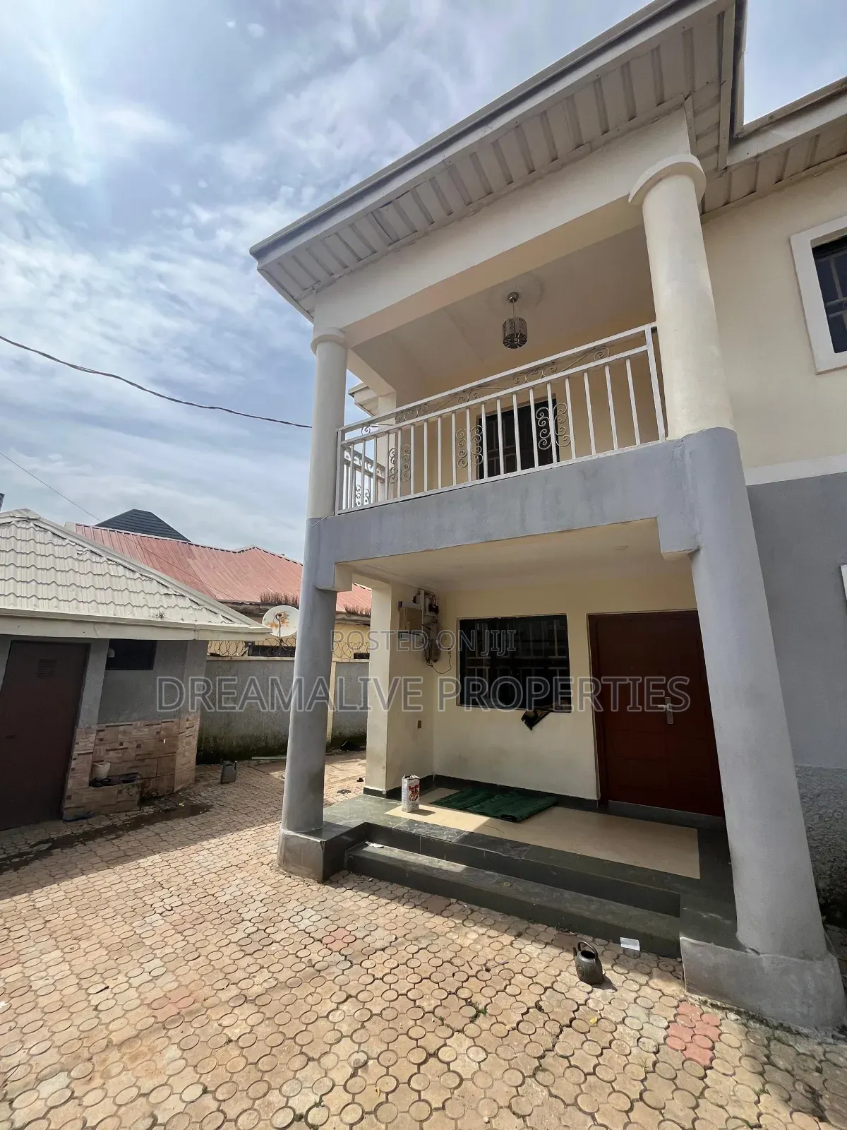 2bdrm Block of Flats in Estate, Dawaki for sale