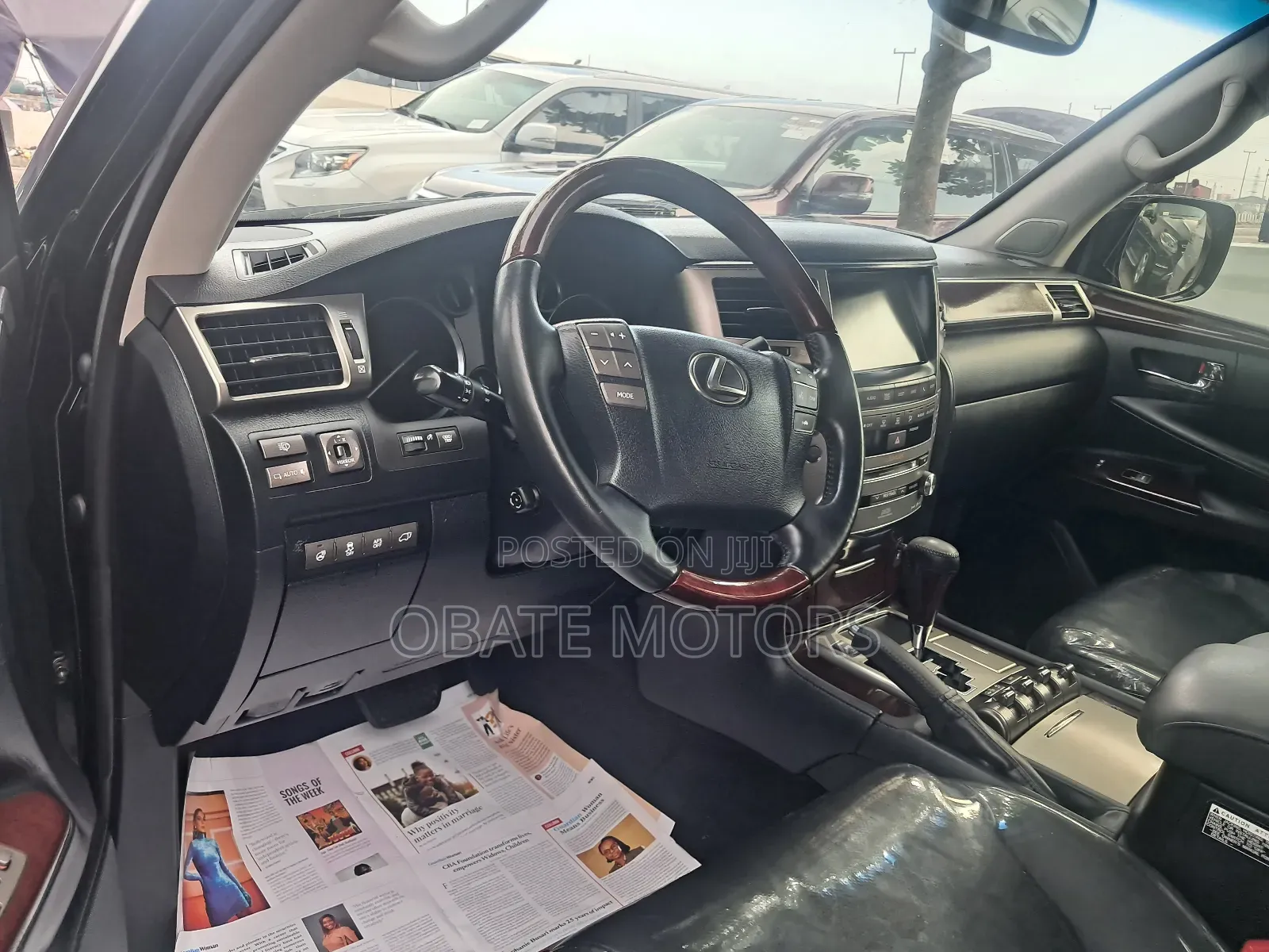 Lexus LX 570 (5 seats) AWD 2017 Black