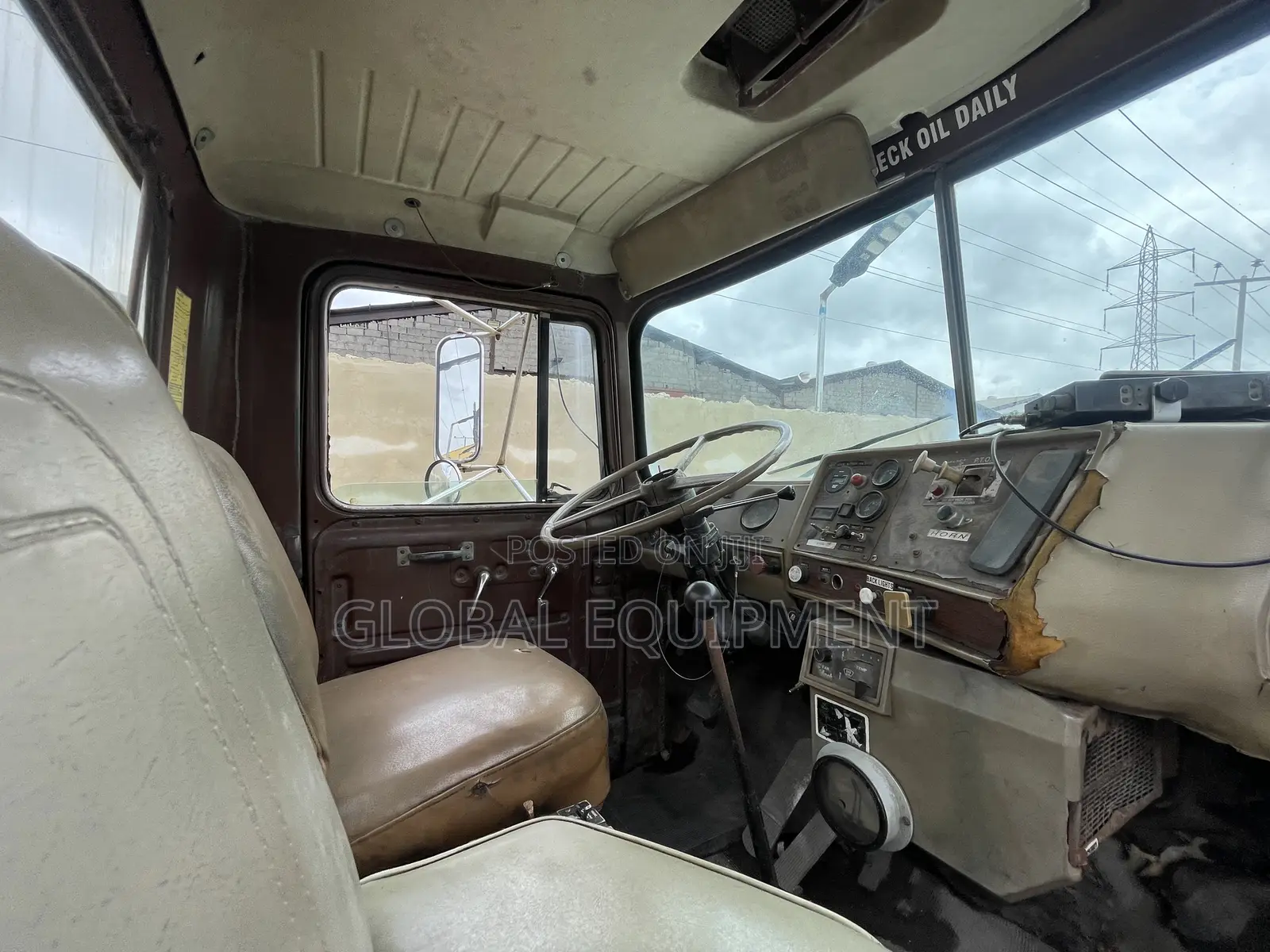 R6855t Water Truck