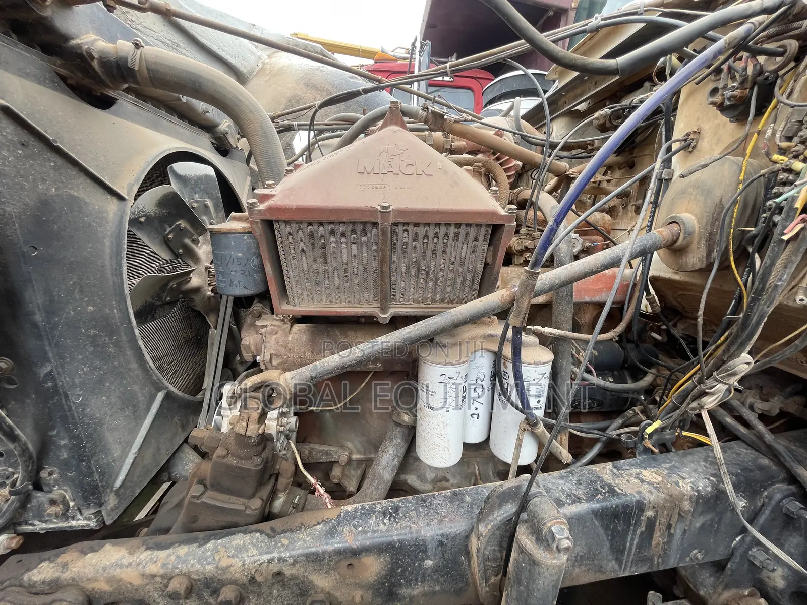 R-Model Dump Truck (Tipper)