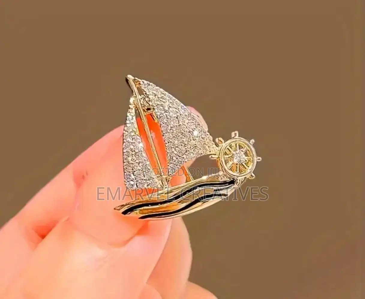 Fashionable and Smooth Sailing Girl's Brooch, Suit, Sailboat Brooch,