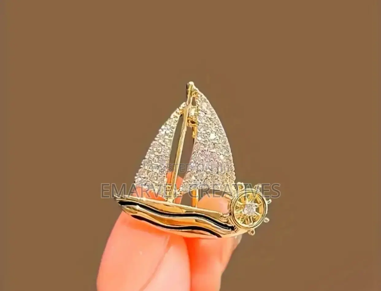 Fashionable and Smooth Sailing Girl's Brooch, Suit, Sailboat Brooch,