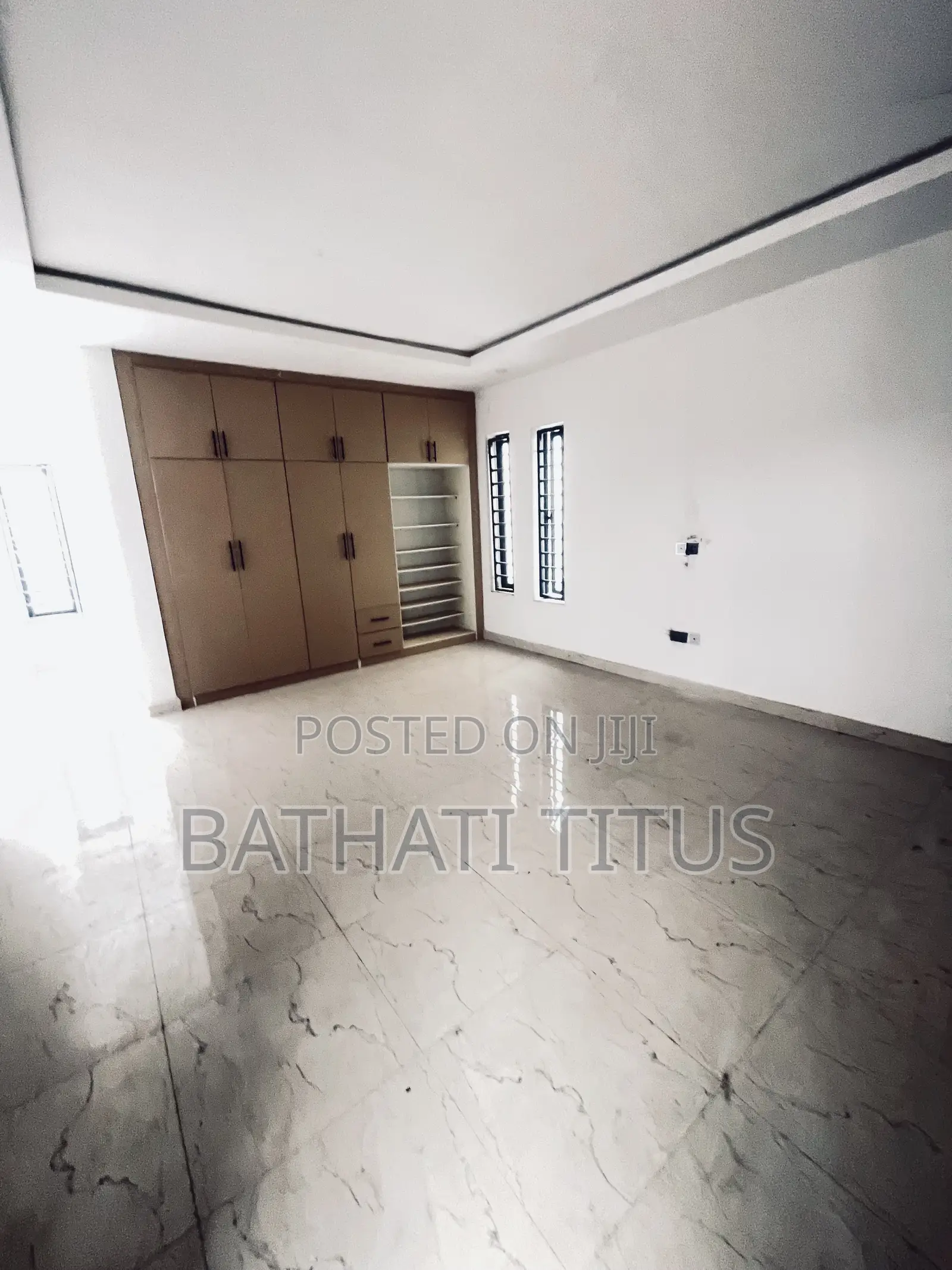 4bdrm Duplex in Life Camp for sale