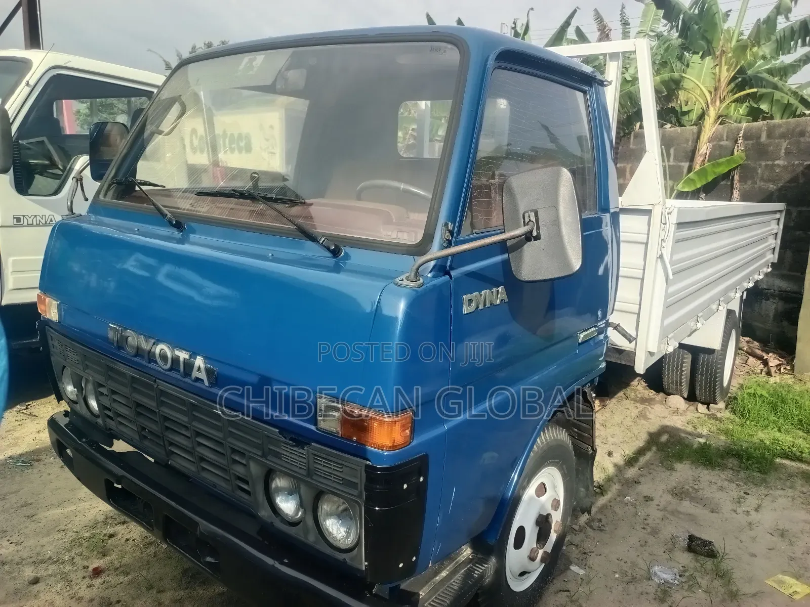 Toyota Dyna 200 Truck Petrol (Tokunbo)