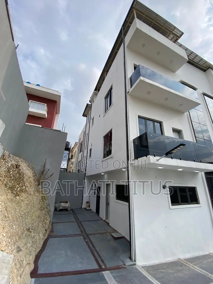 4bdrm Duplex in Qwp Residence, Guzape District for sale