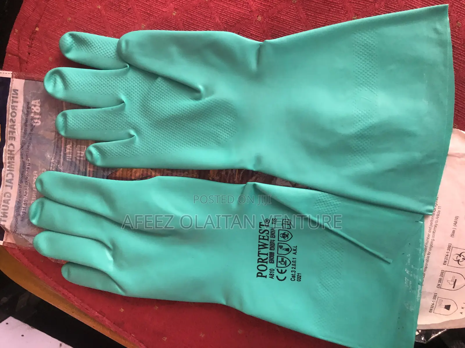Port West Hand Glove