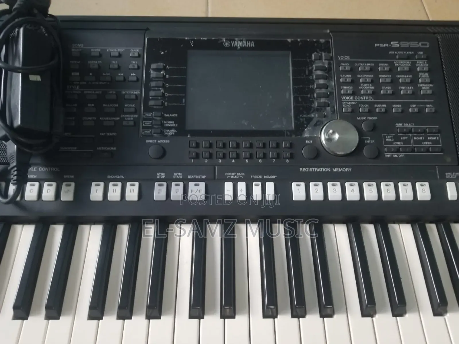 Yamaha S950 Workstation. Bag, Keyboard Cover and Original Adapter