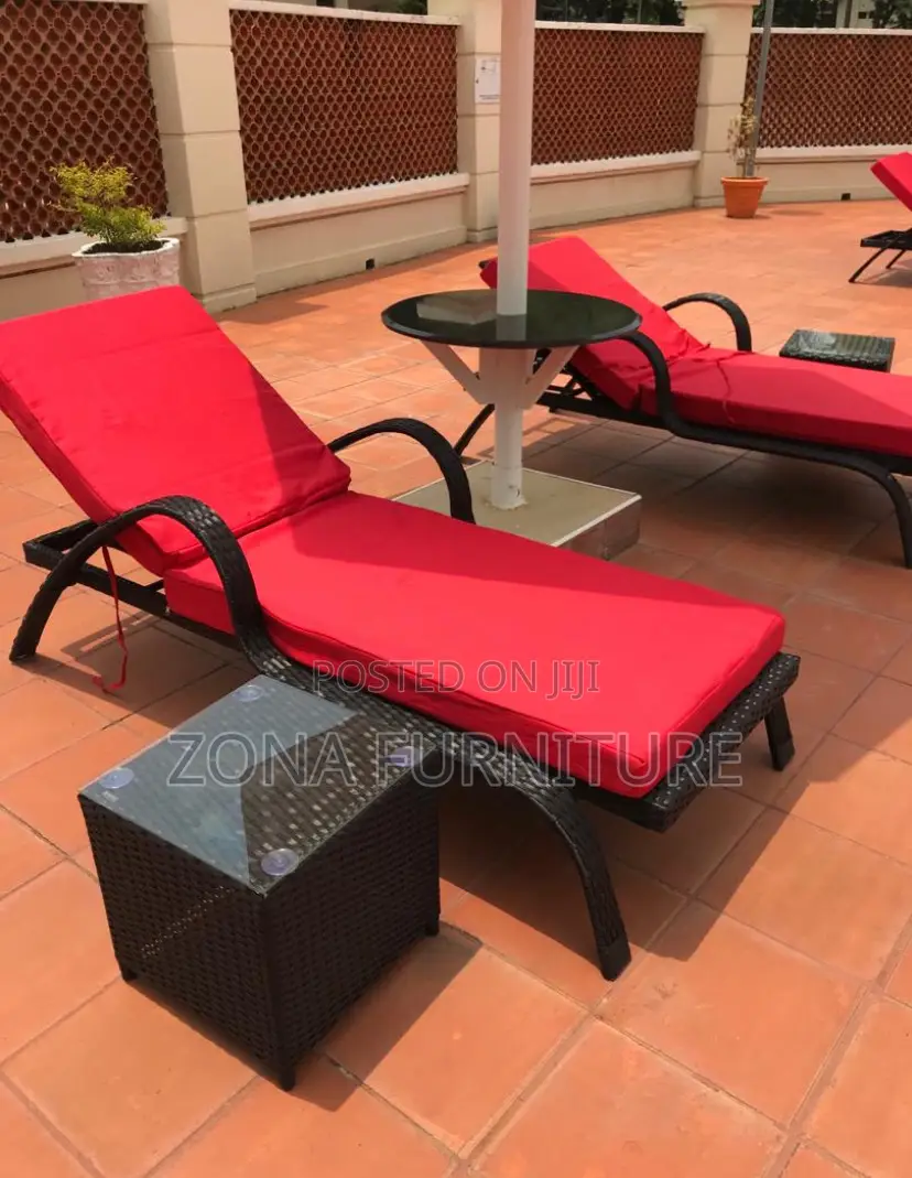 Outdoor Wicker Chaise Chairs With Side Table