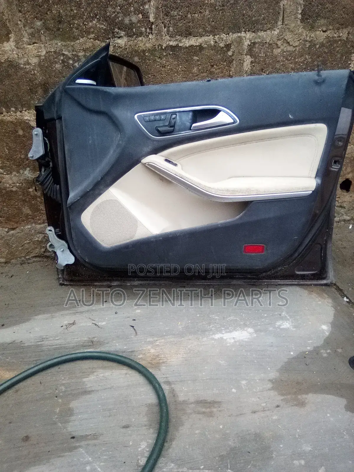 Mercedes Benz Cla250 2014 R-L Door